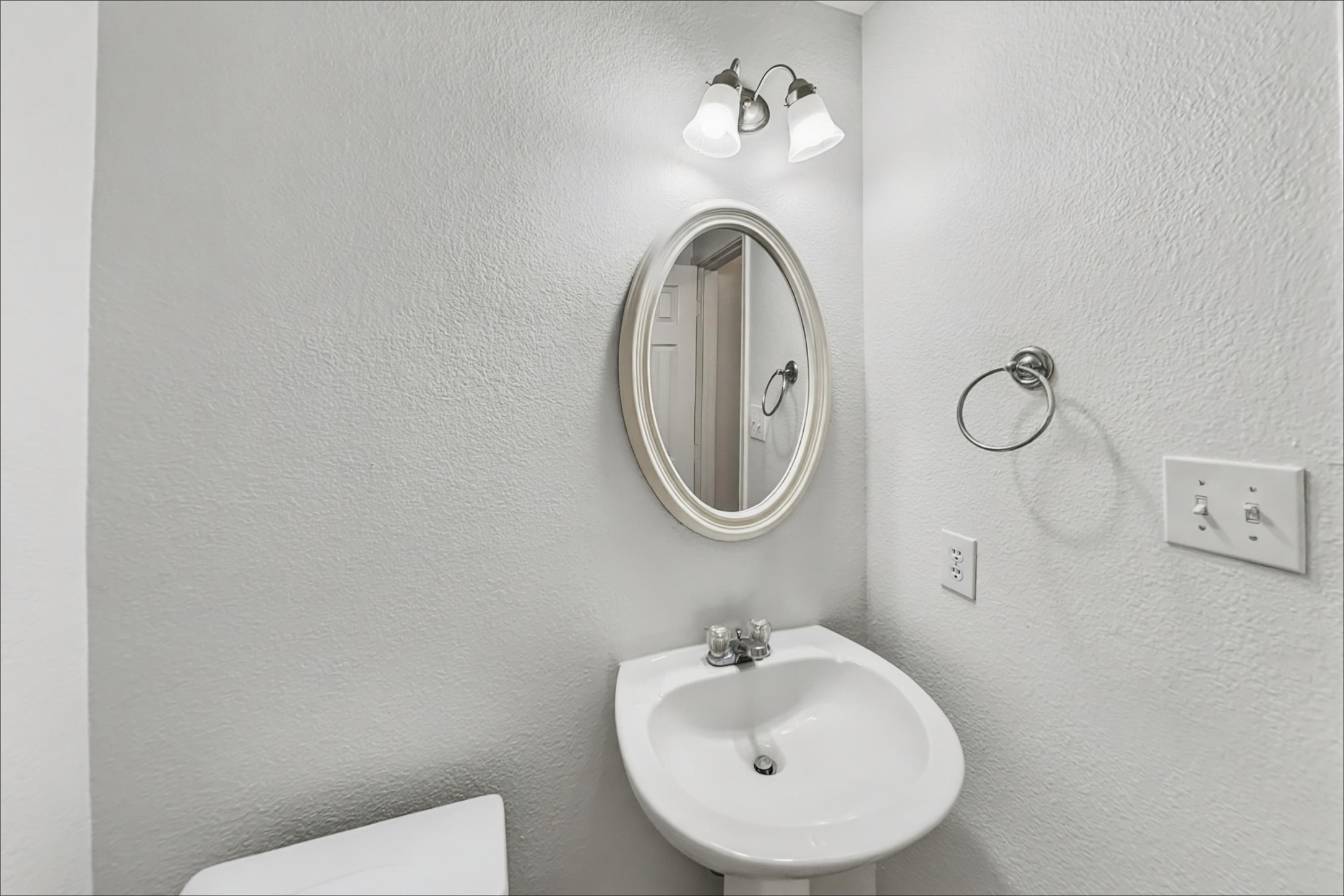11011 Pierce Valley Drive Property Photo 9