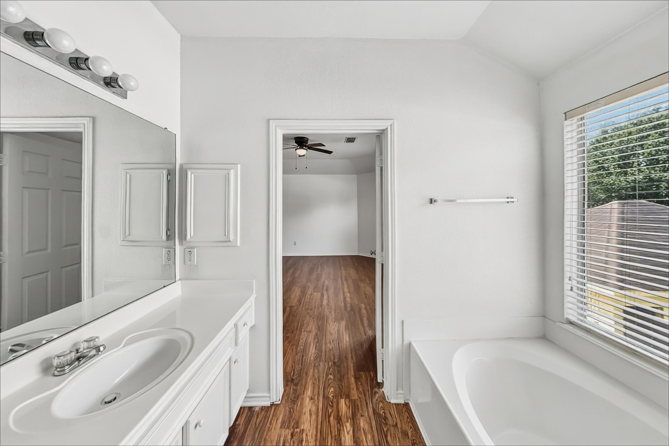 11011 Pierce Valley Drive Property Photo 13
