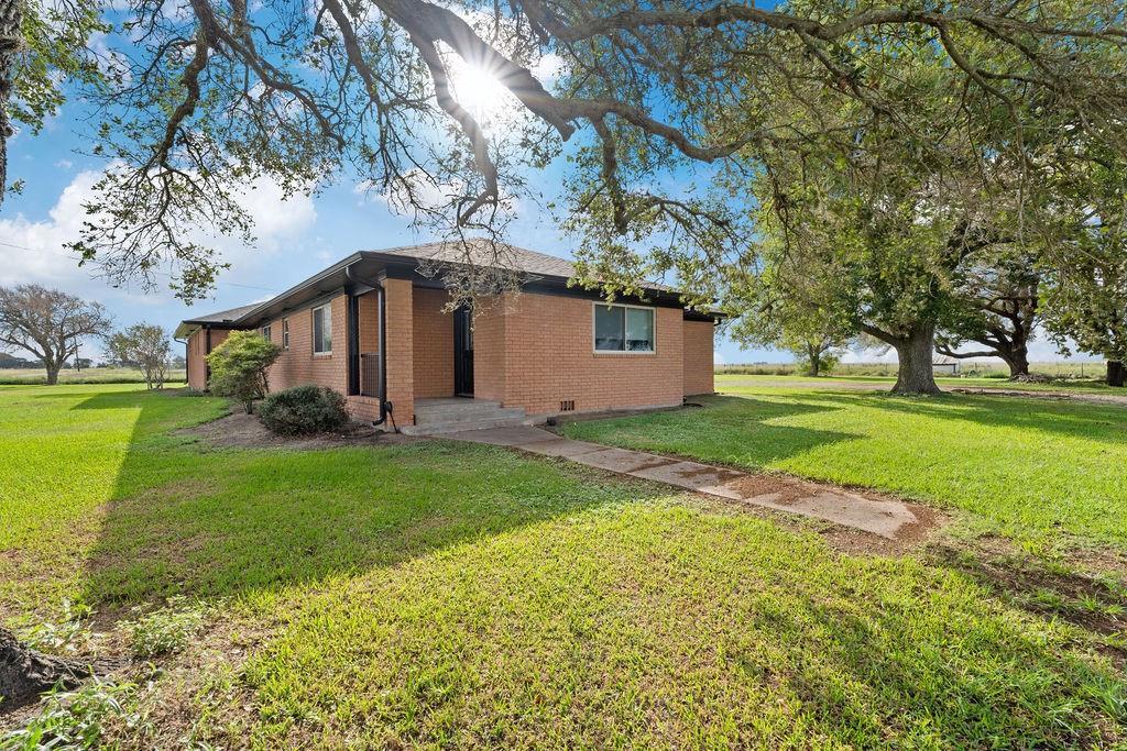 1342 County Road 426, El Campo Tx 77437 Property Photo 1