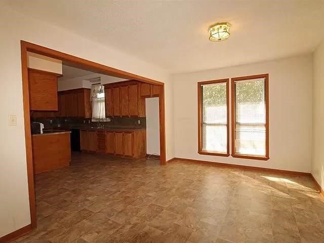 943 State Highway 103 W Property Photo 8