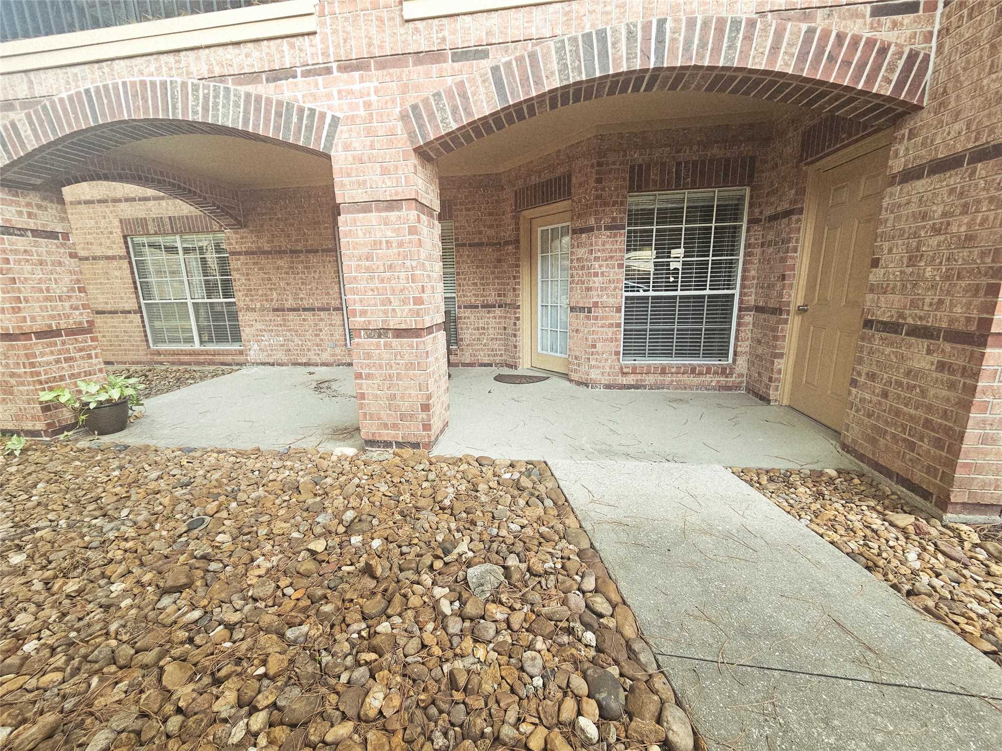 2803 Kings Crossing Drive 118 Property Photo 1