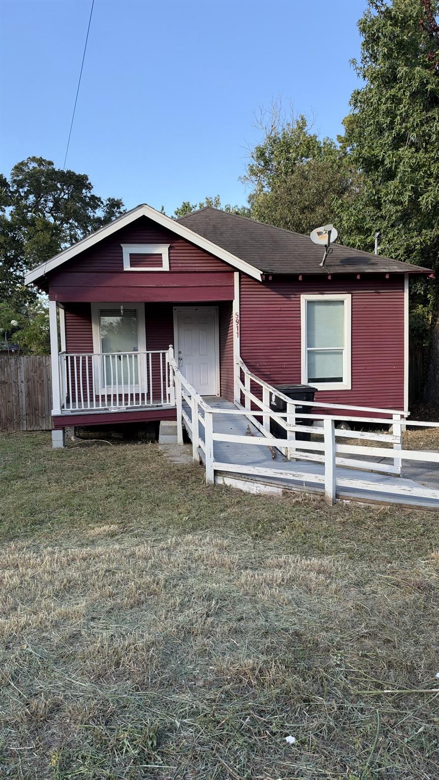 5911 Mayle Street, Houston Tx 77016 Property Photo 2