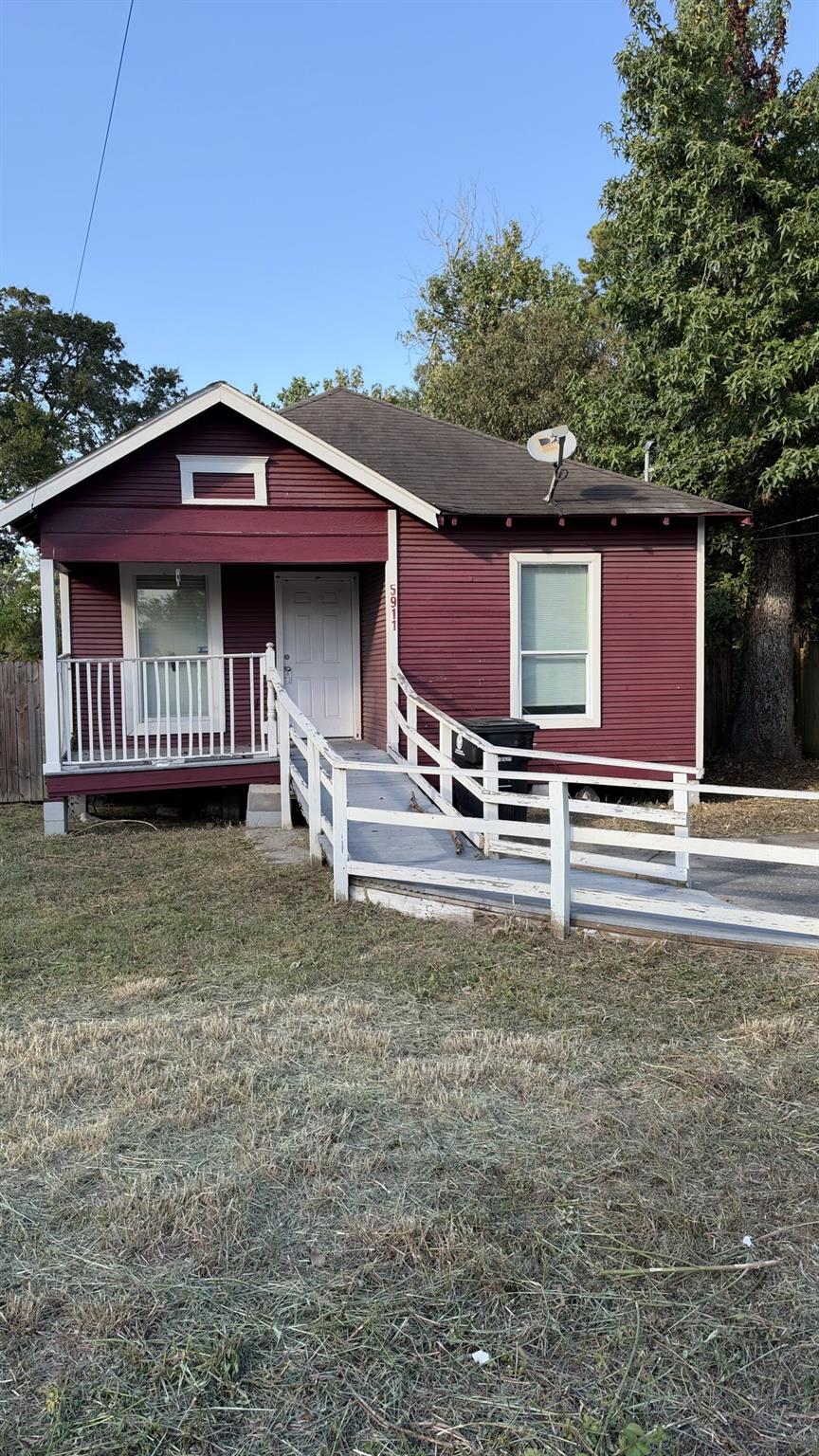 5911 Mayle Street, Houston Tx 77016 Property Photo 3