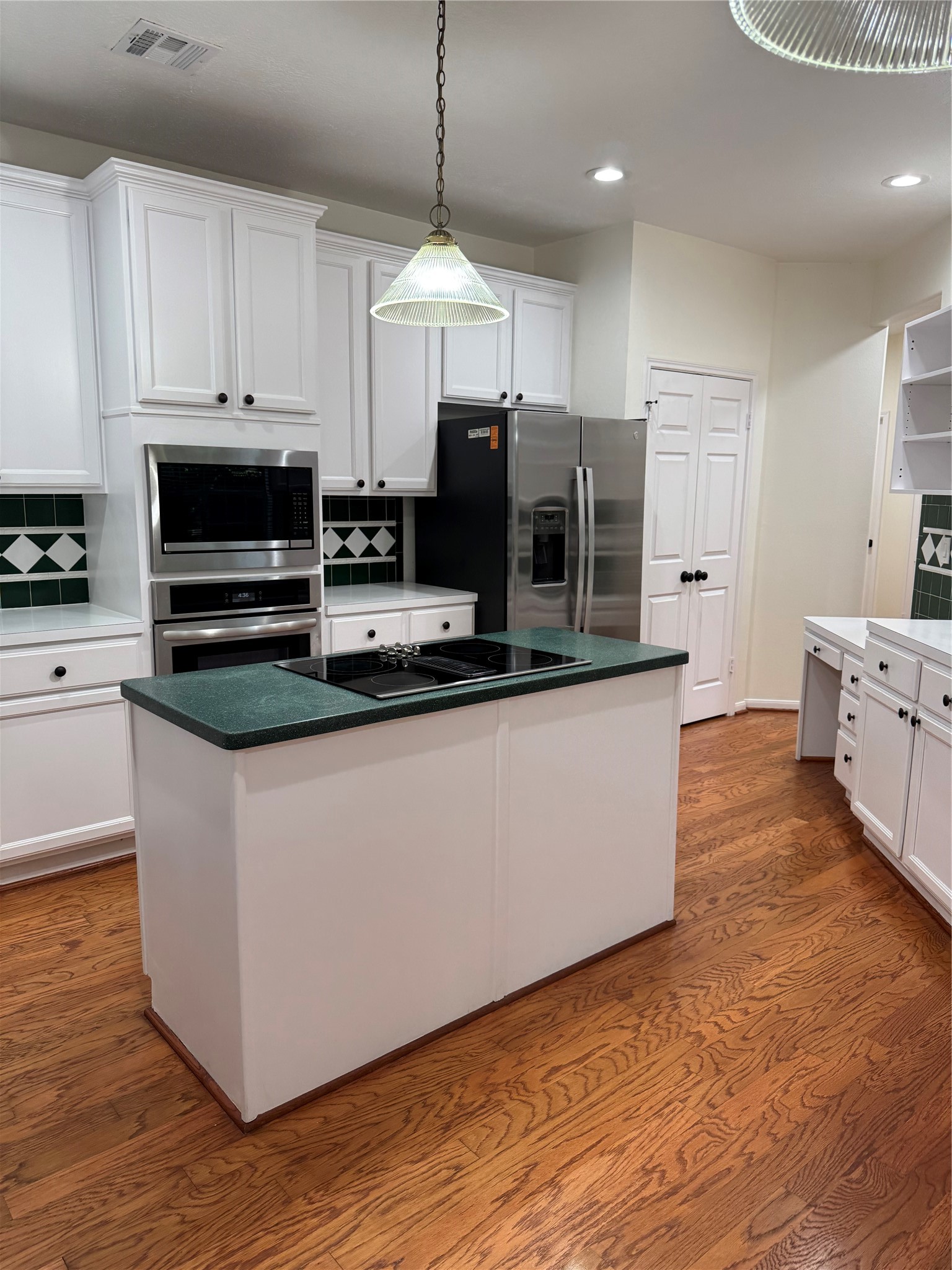 210 Indian Summer Court Property Photo 7