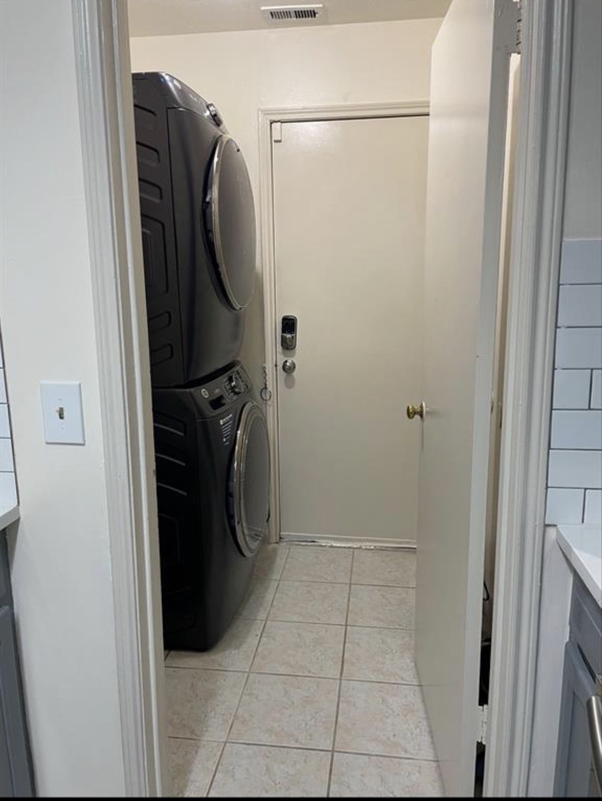 1323 River Rock Drive Property Photo 14