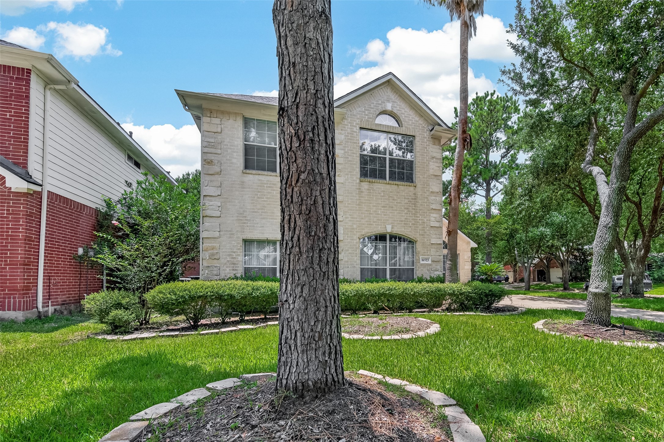 16523 Wax Mallow Drive Property Photo 2
