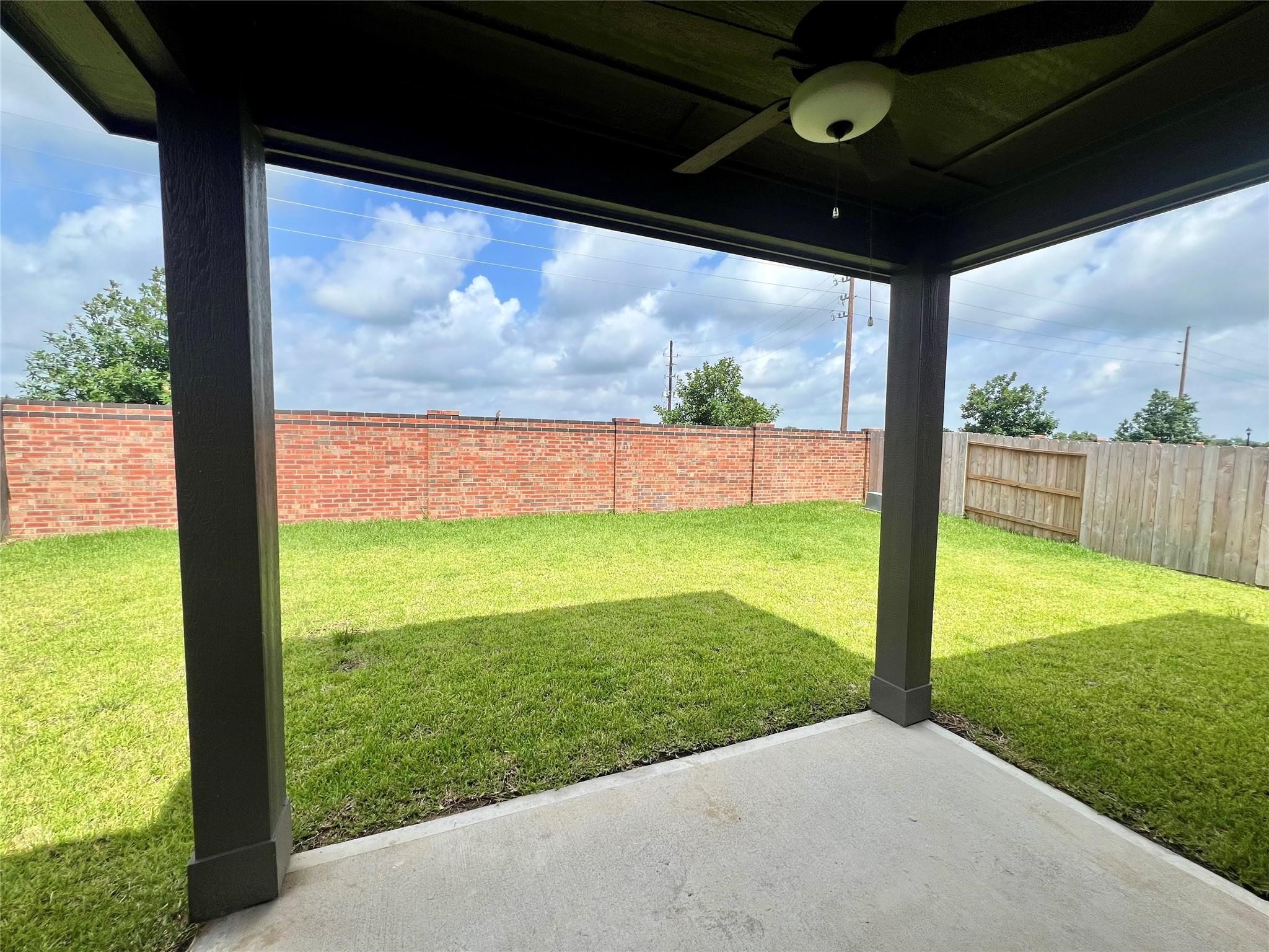 3012 Myrtle Sunset Drive Property Photo 2