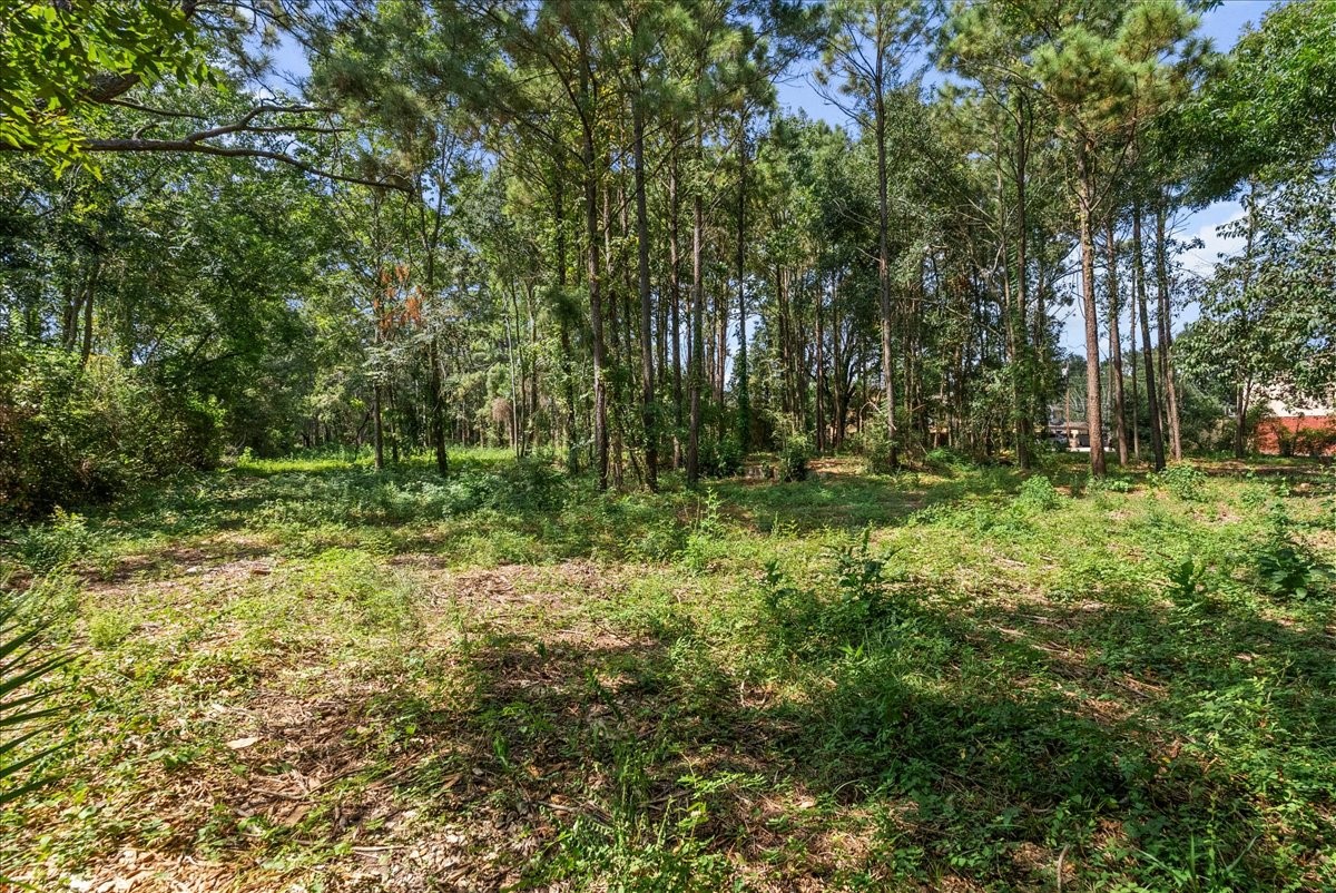 405 Sunset Drive Property Photo 2
