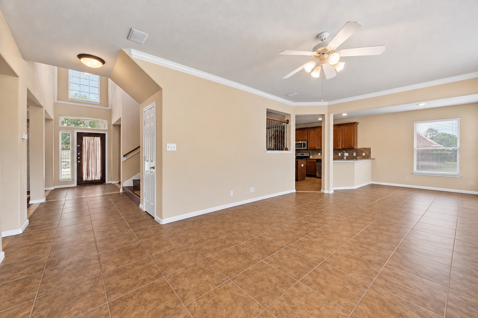 13703 Hudson Court Property Photo 4