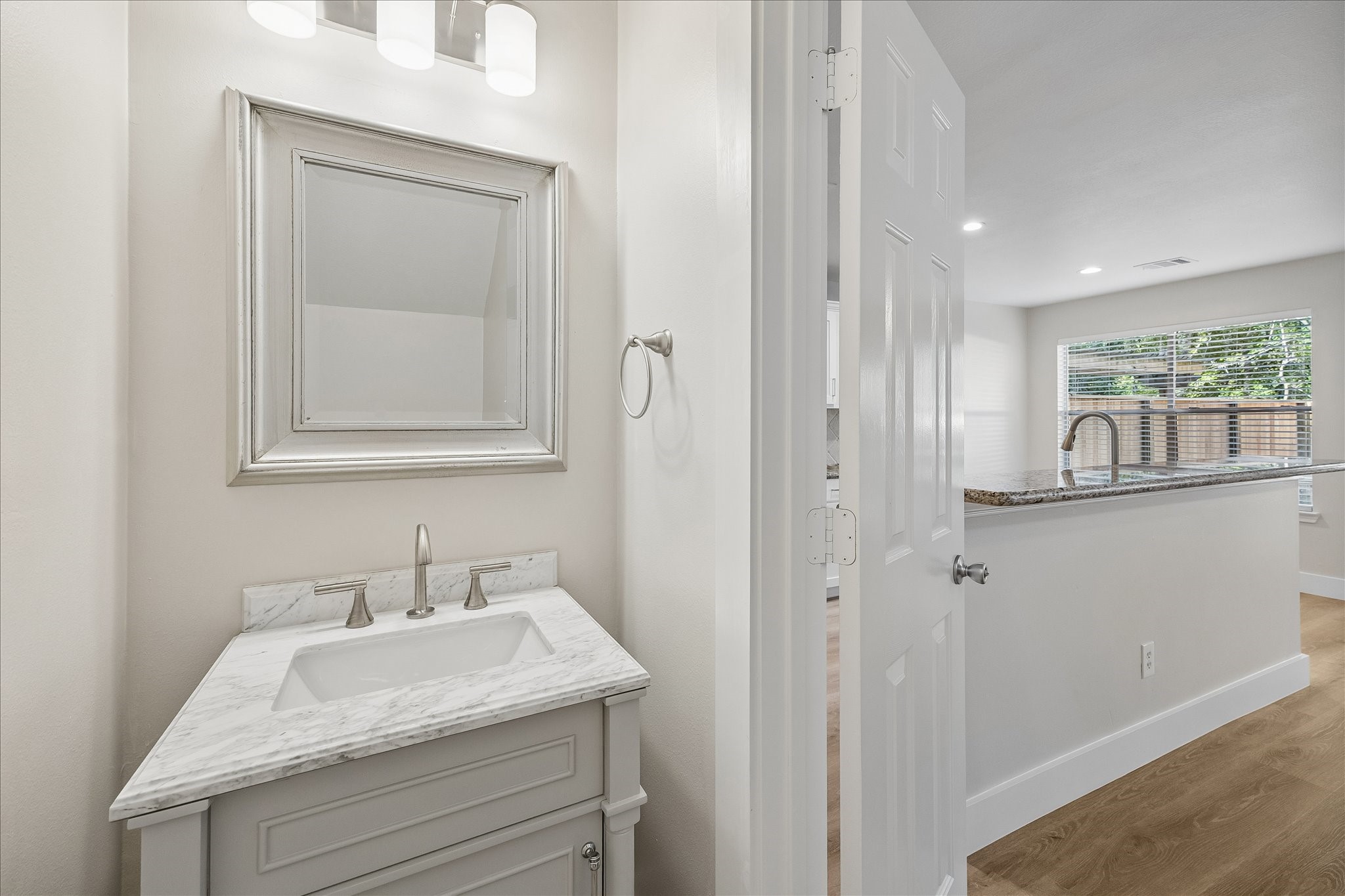 90 N Walden Elms Circle Property Photo 11