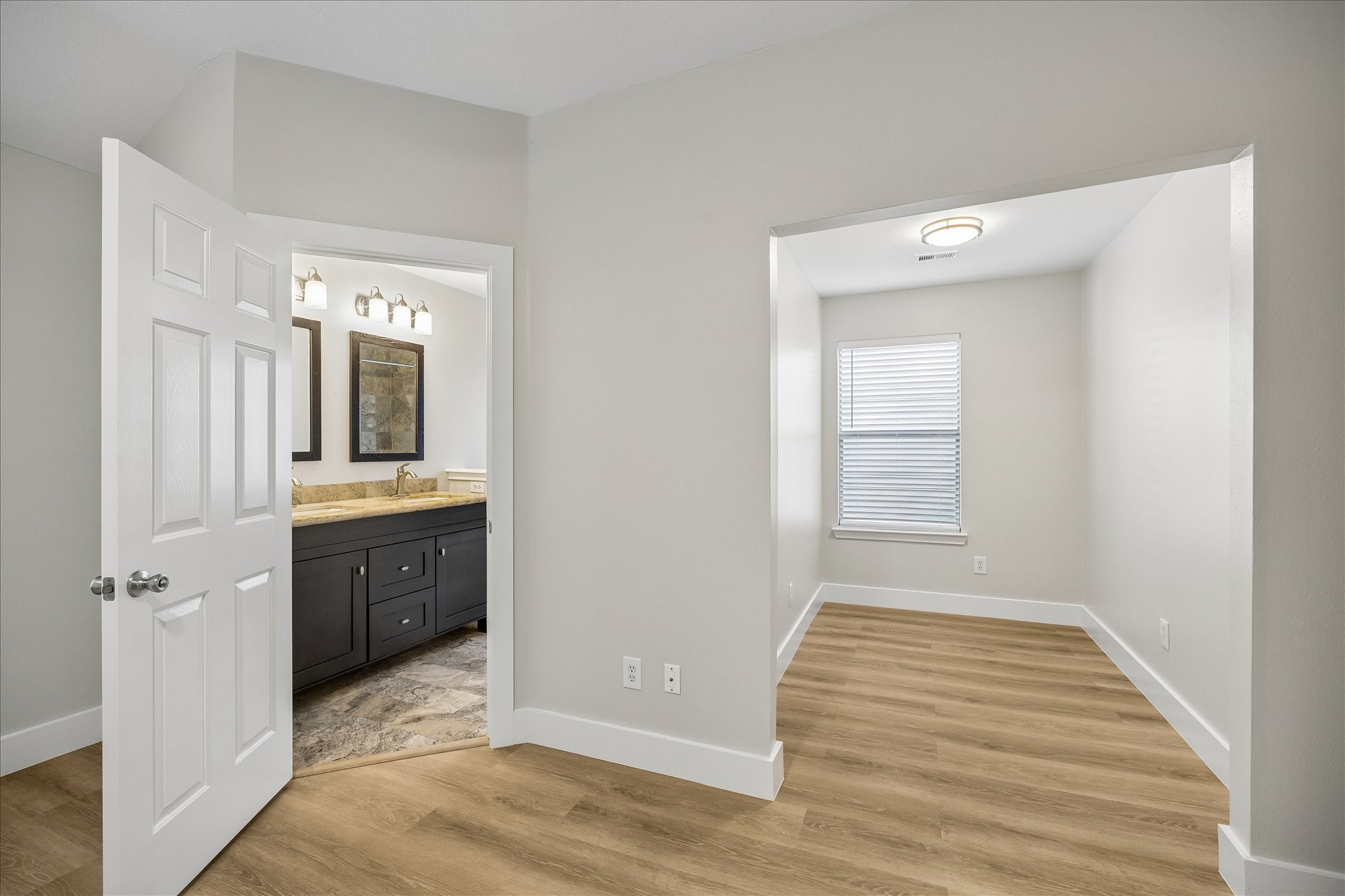 90 N Walden Elms Circle Property Photo 15