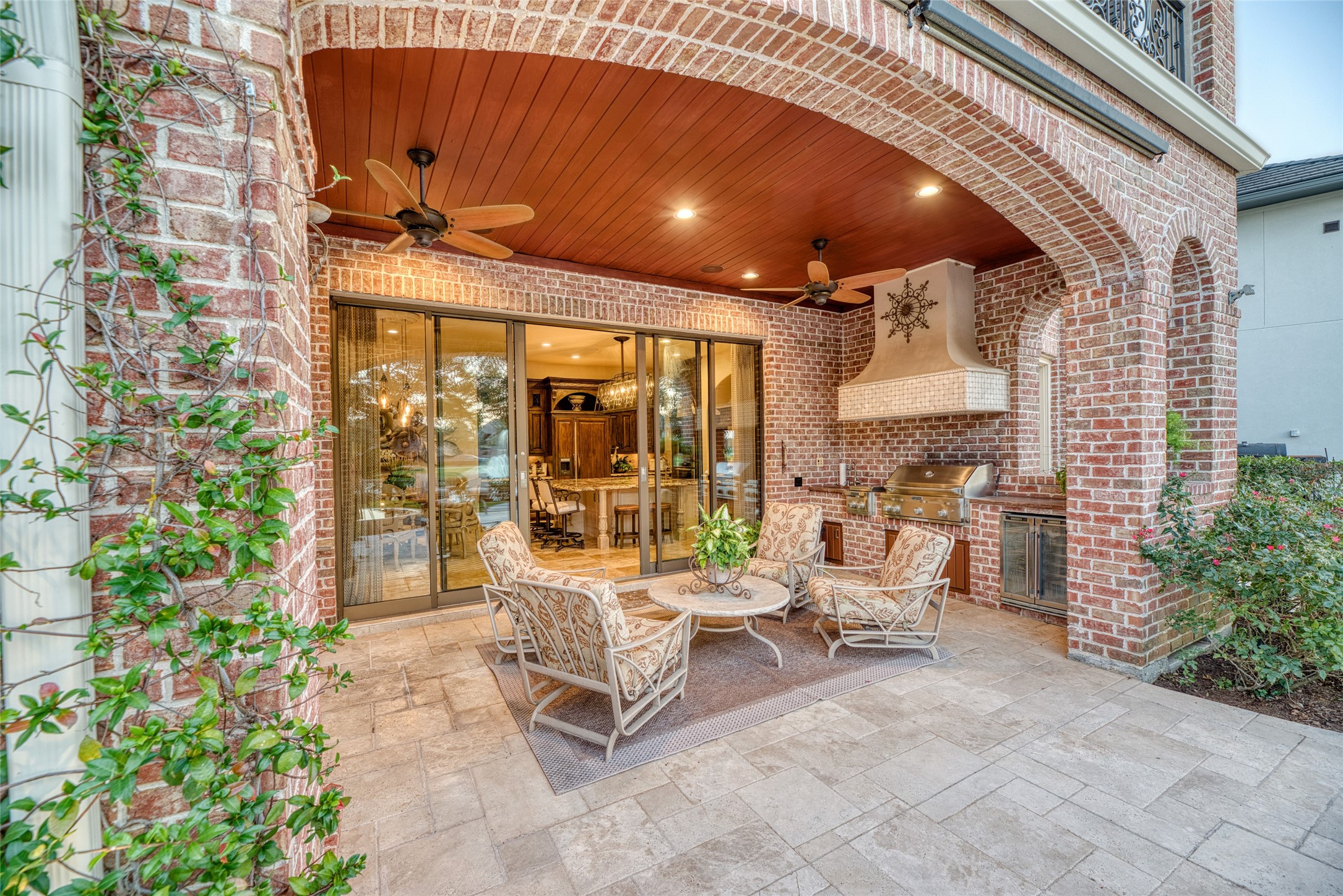 1007 Wavecrest Court Property Photo 6