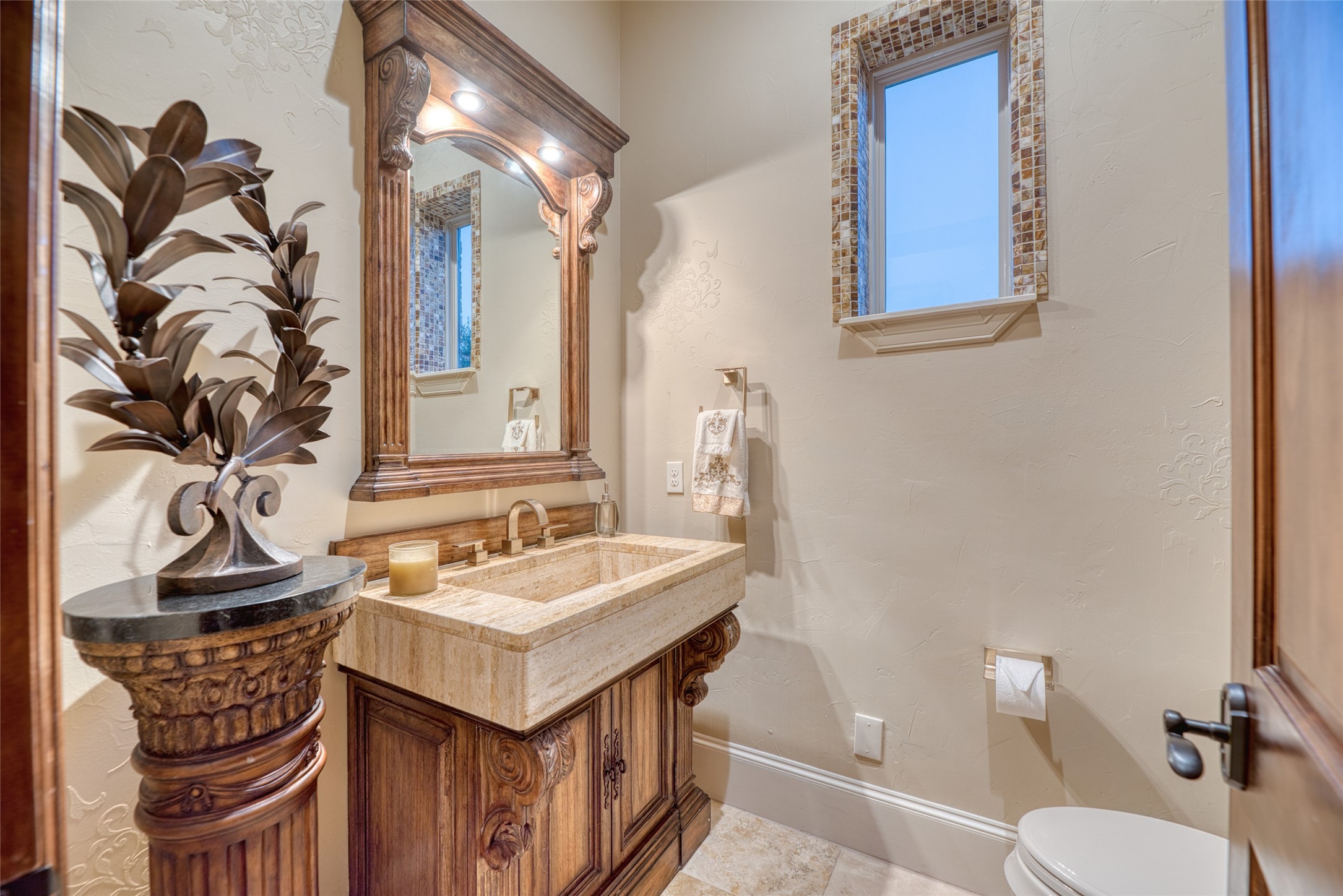 1007 Wavecrest Court Property Photo 13