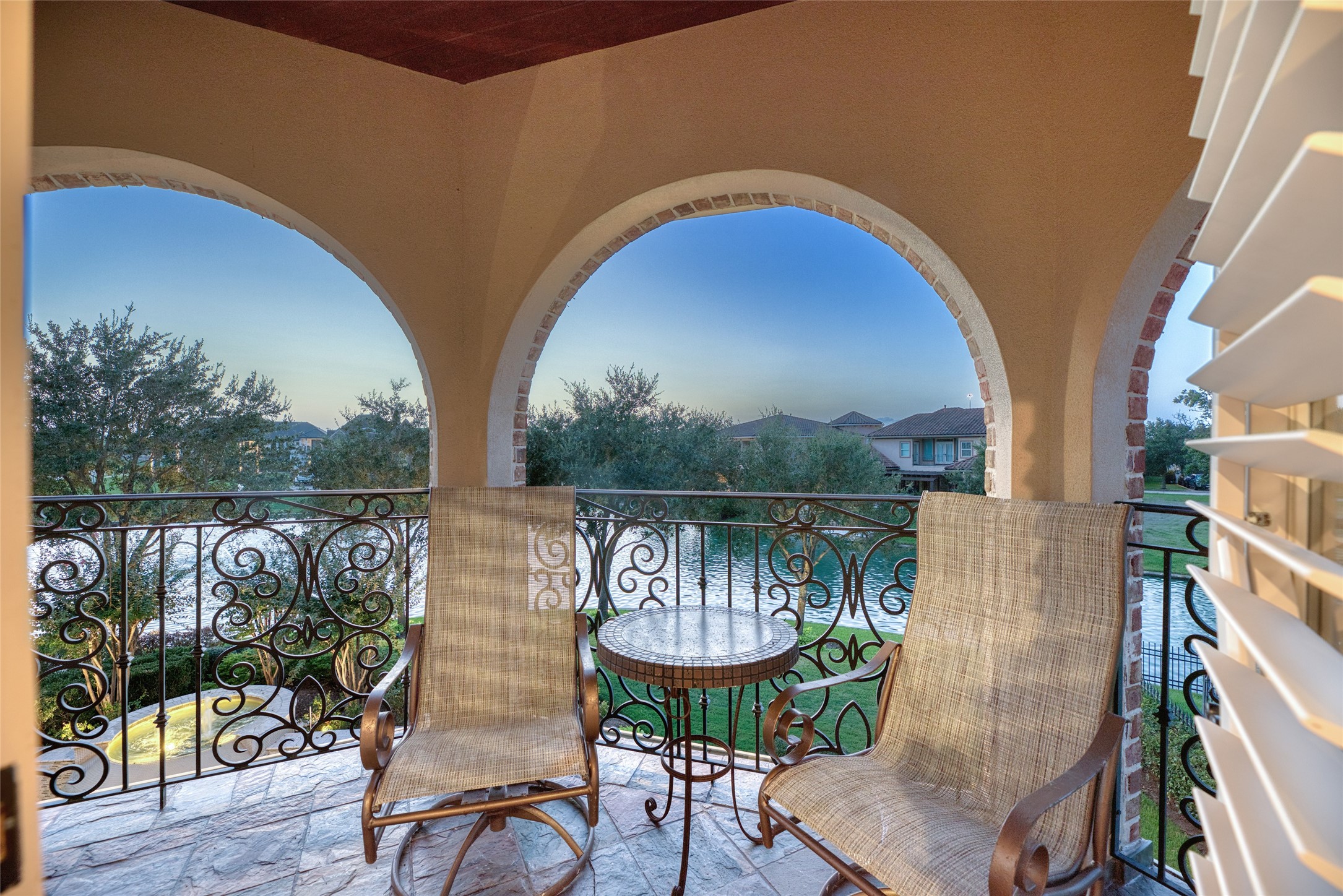 1007 Wavecrest Court Property Photo 33