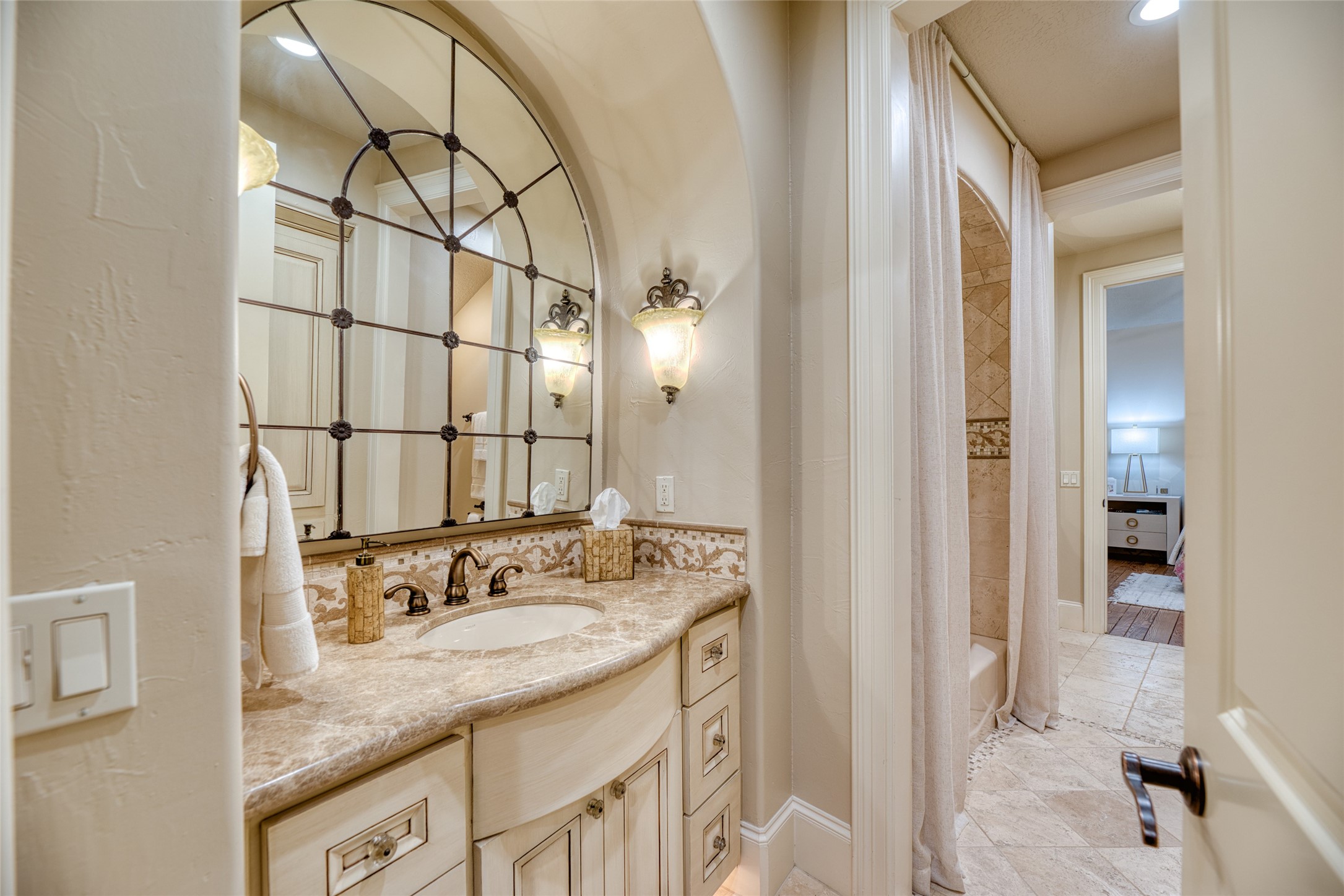 1007 Wavecrest Court Property Photo 43