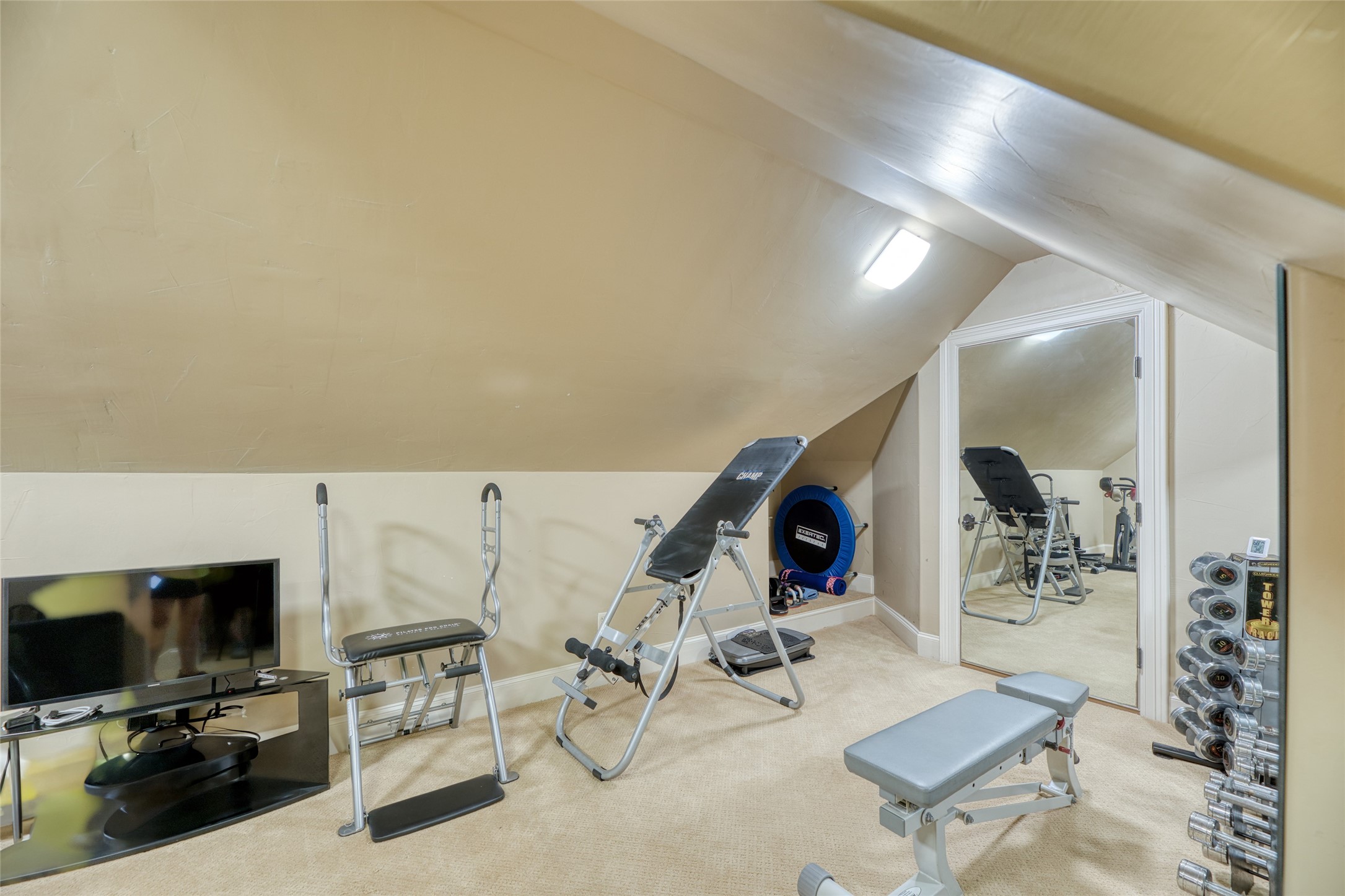 1007 Wavecrest Court Property Photo 45