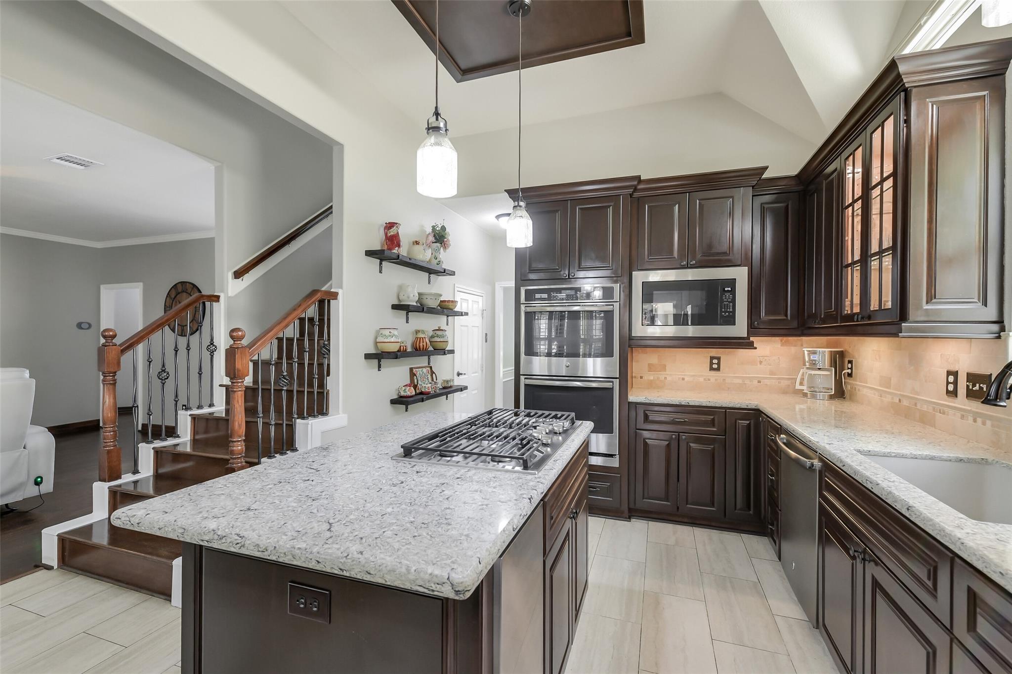 723 Forest Lane Drive, Conroe Tx 77302 Property Photo 10