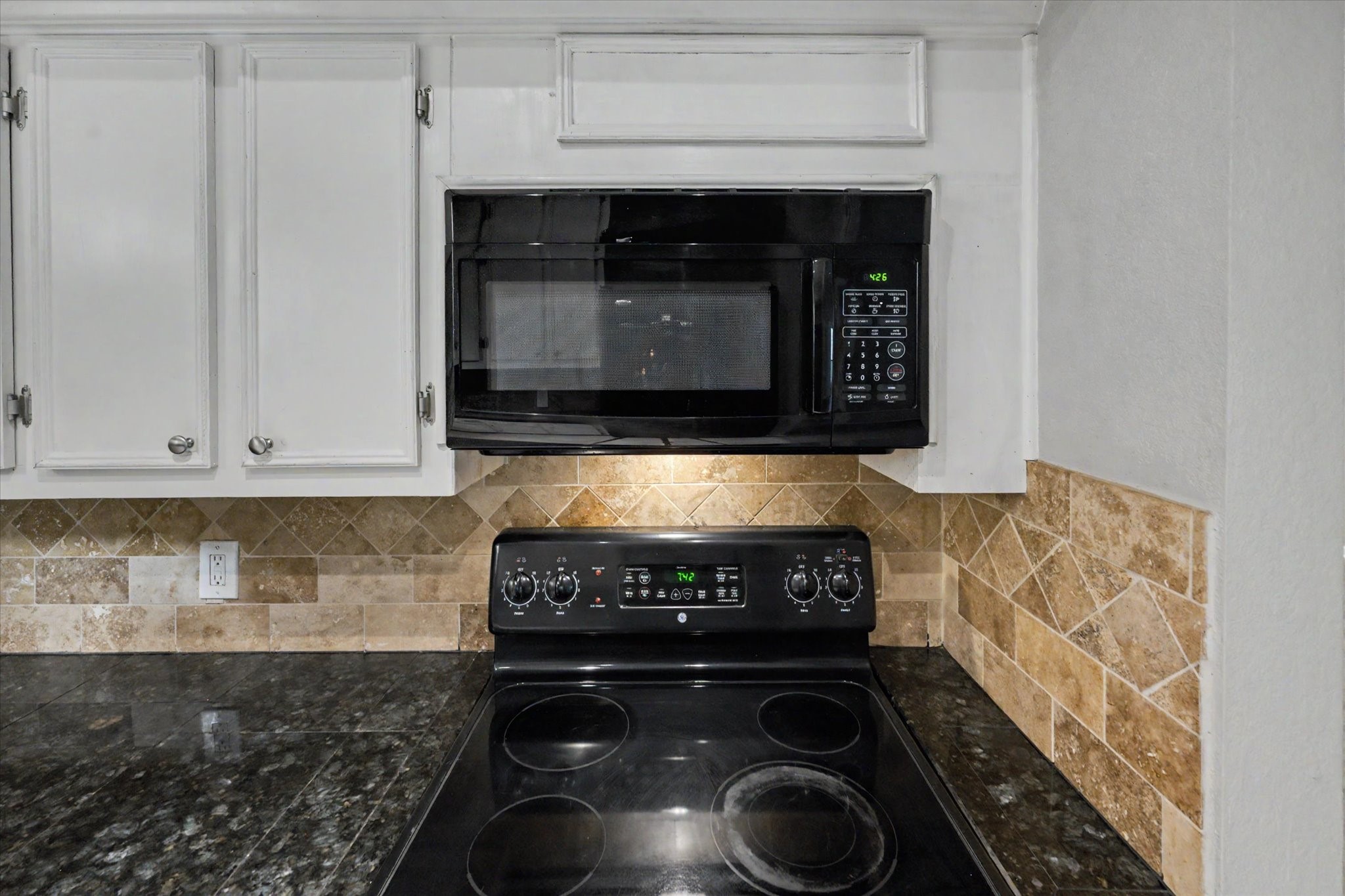 800 N San Jacinto 201 Property Photo 11