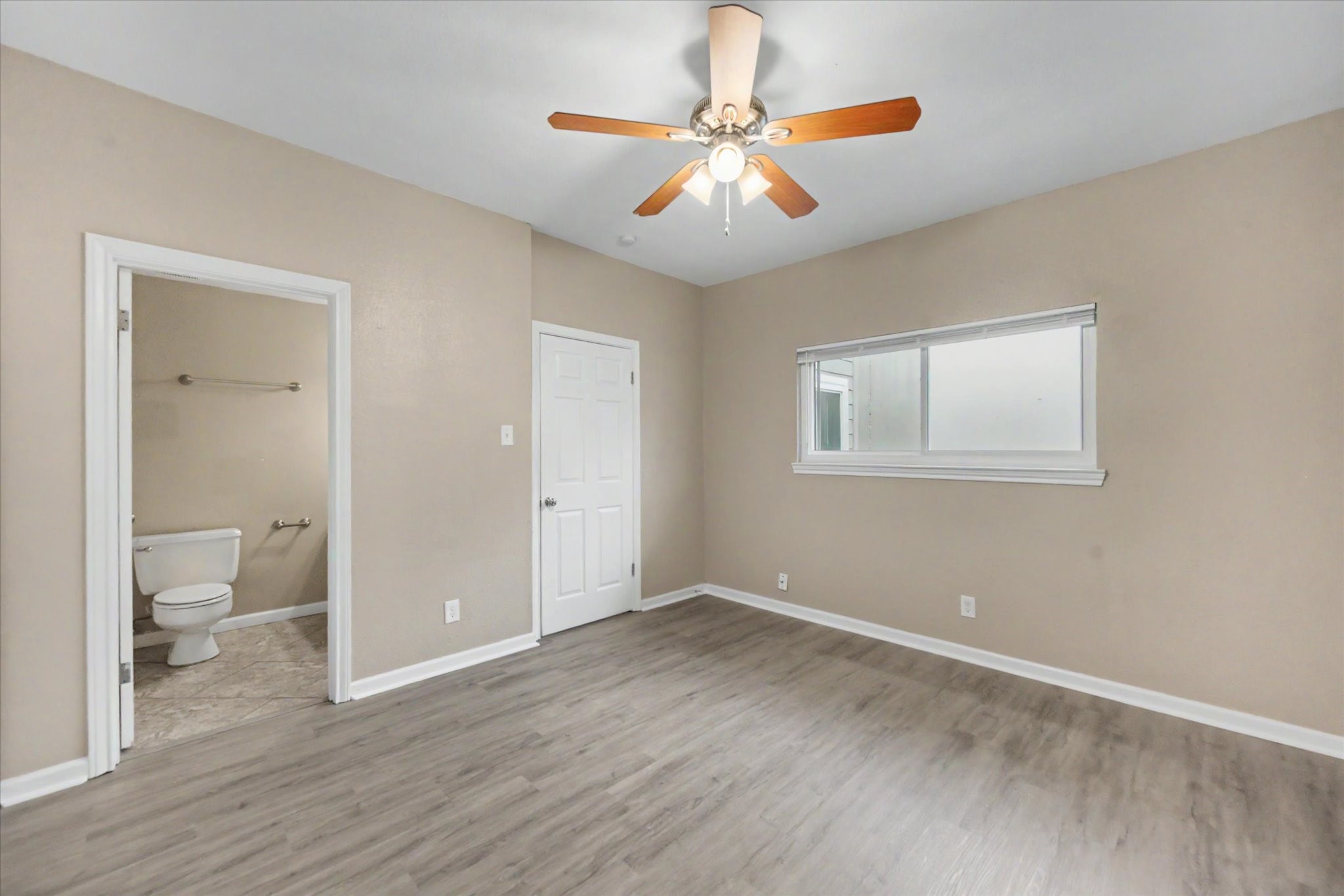 800 N San Jacinto 201 Property Photo 35