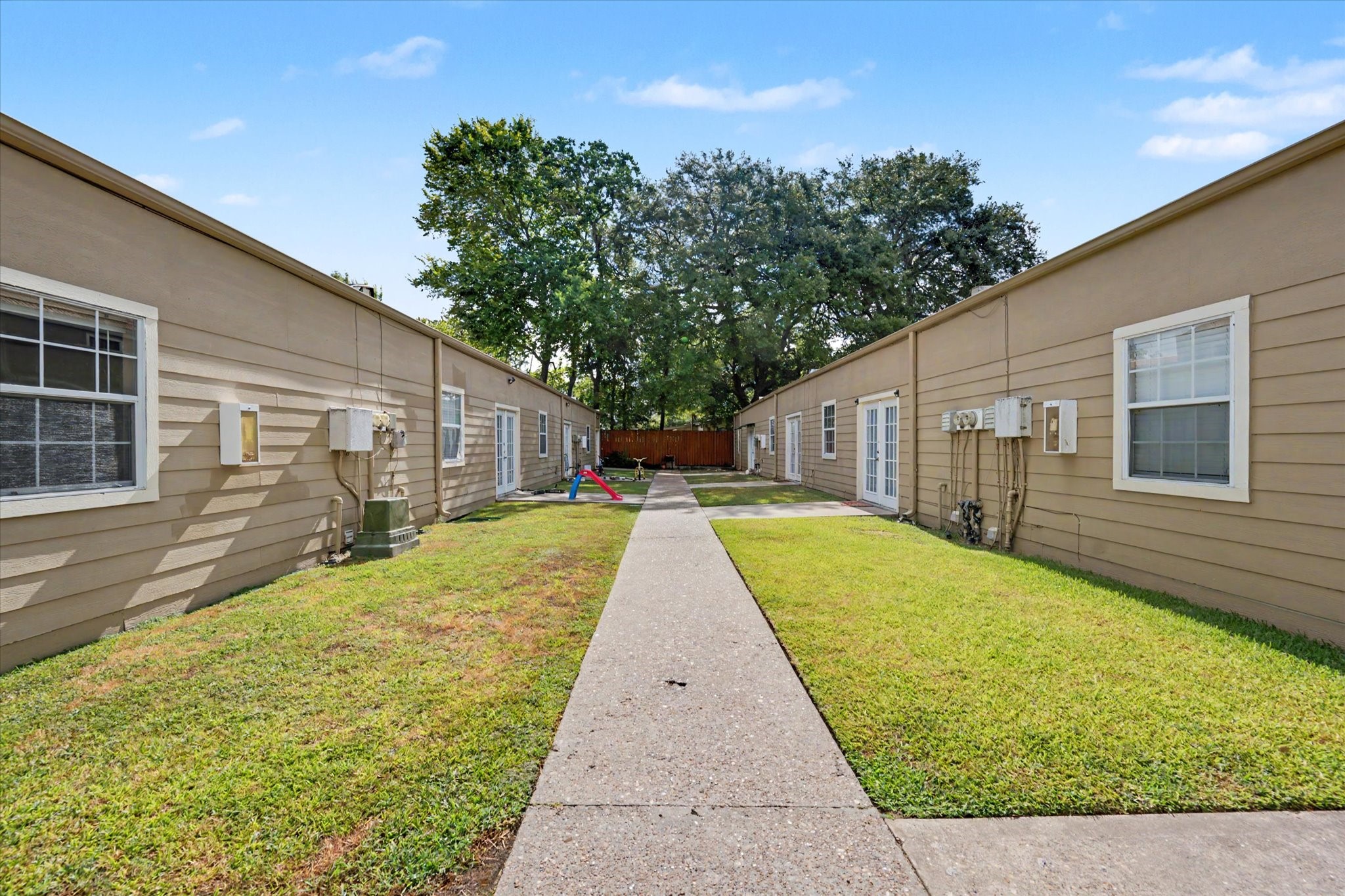 800 N San Jacinto 201 Property Photo 44
