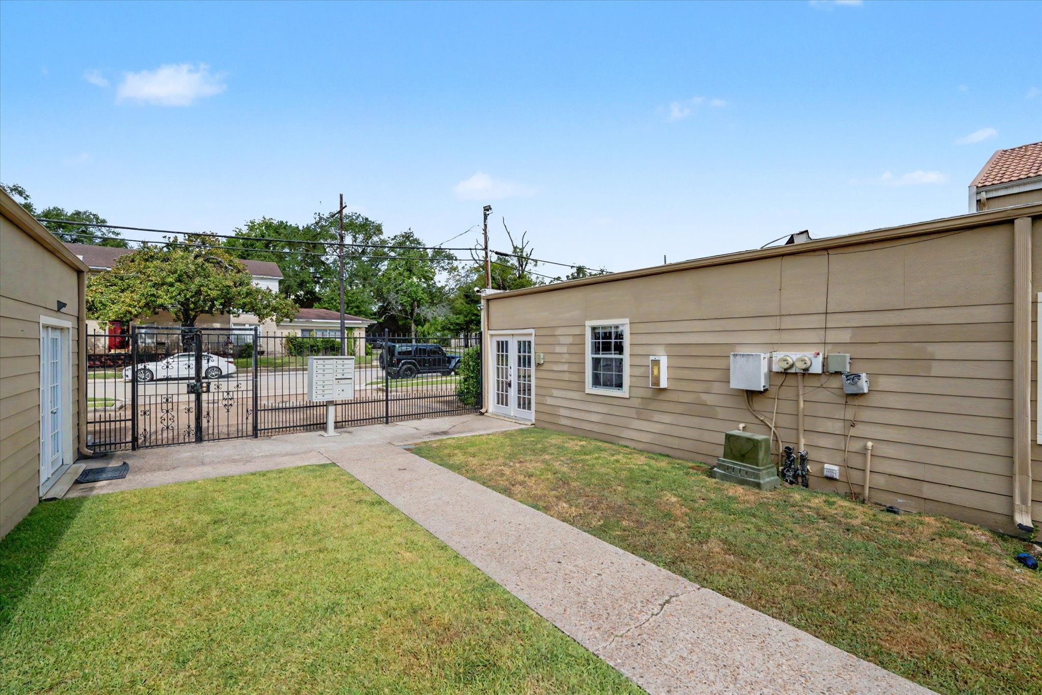 800 N San Jacinto 201 Property Photo 45