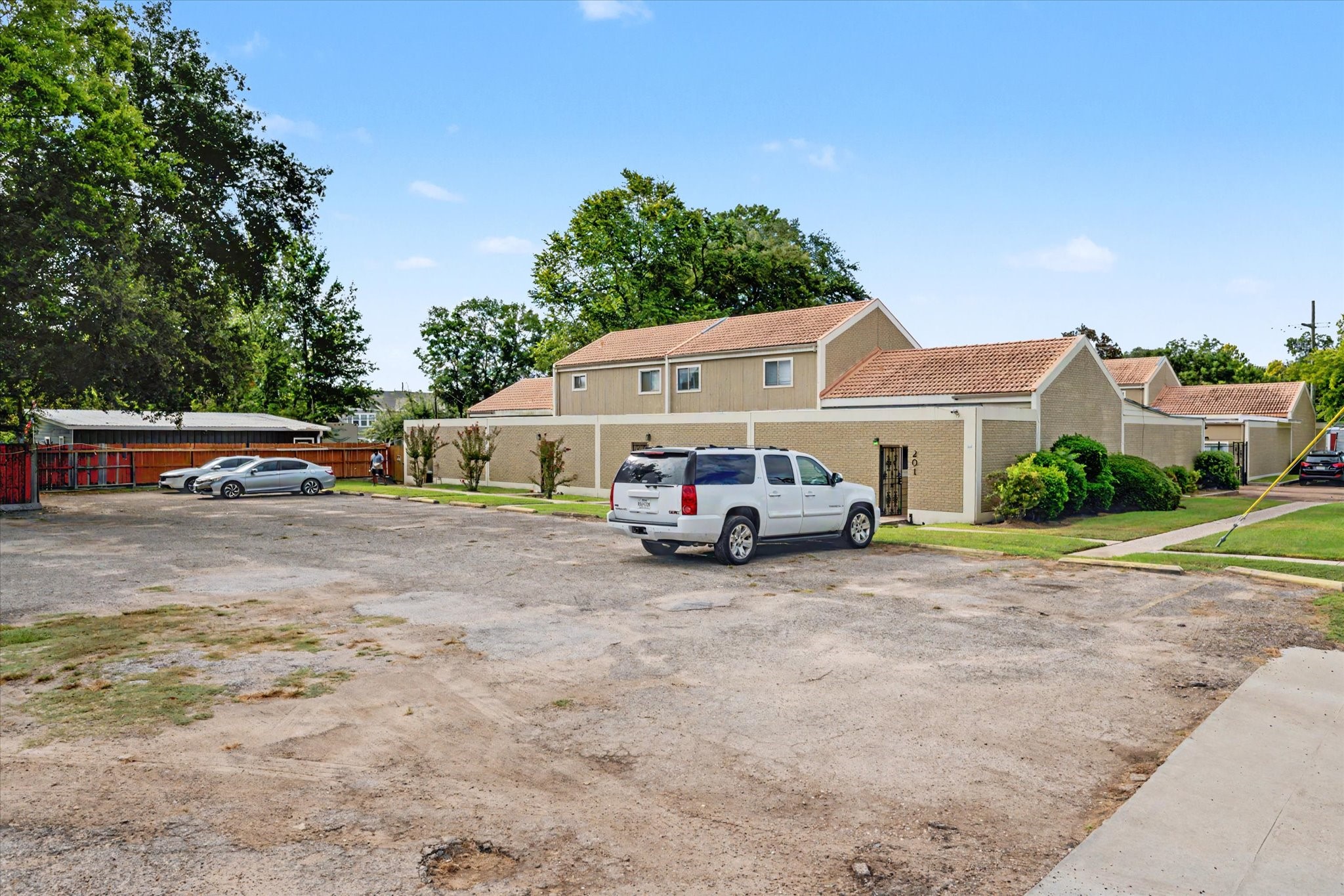 800 N San Jacinto 201 Property Photo 47