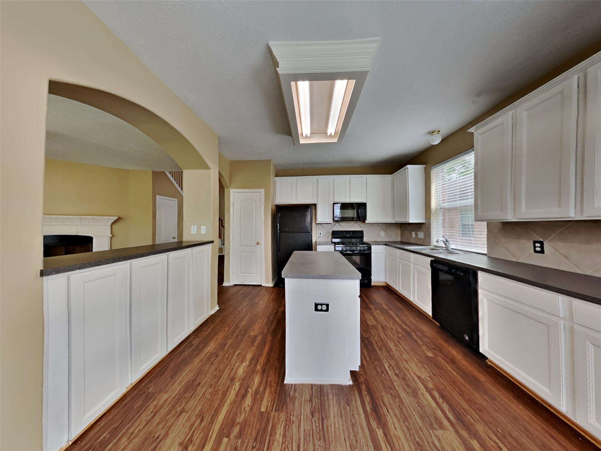 26004 Castle Meadow Lane Property Photo 2
