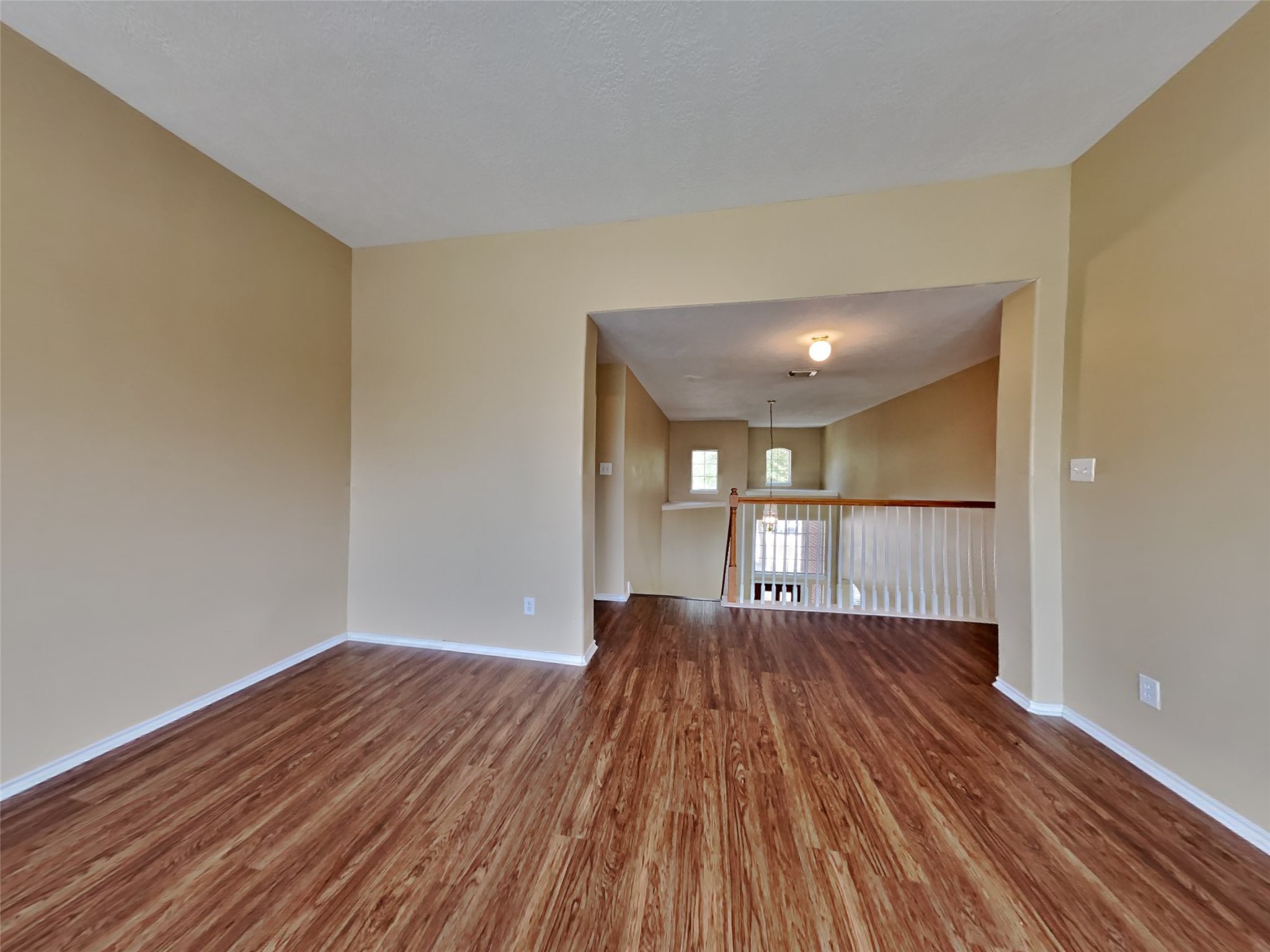 26004 Castle Meadow Lane Property Photo 6