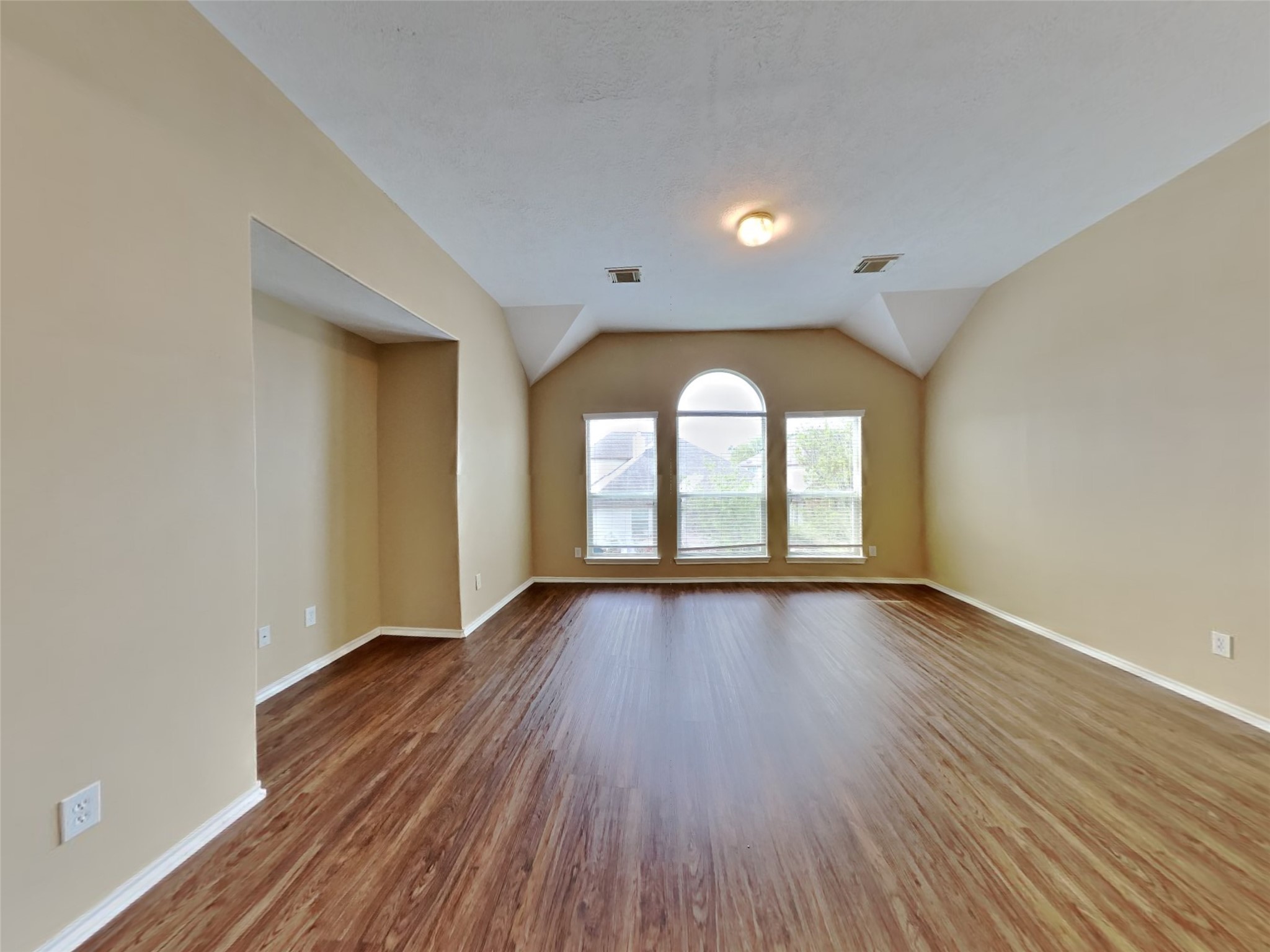 26004 Castle Meadow Lane Property Photo 7