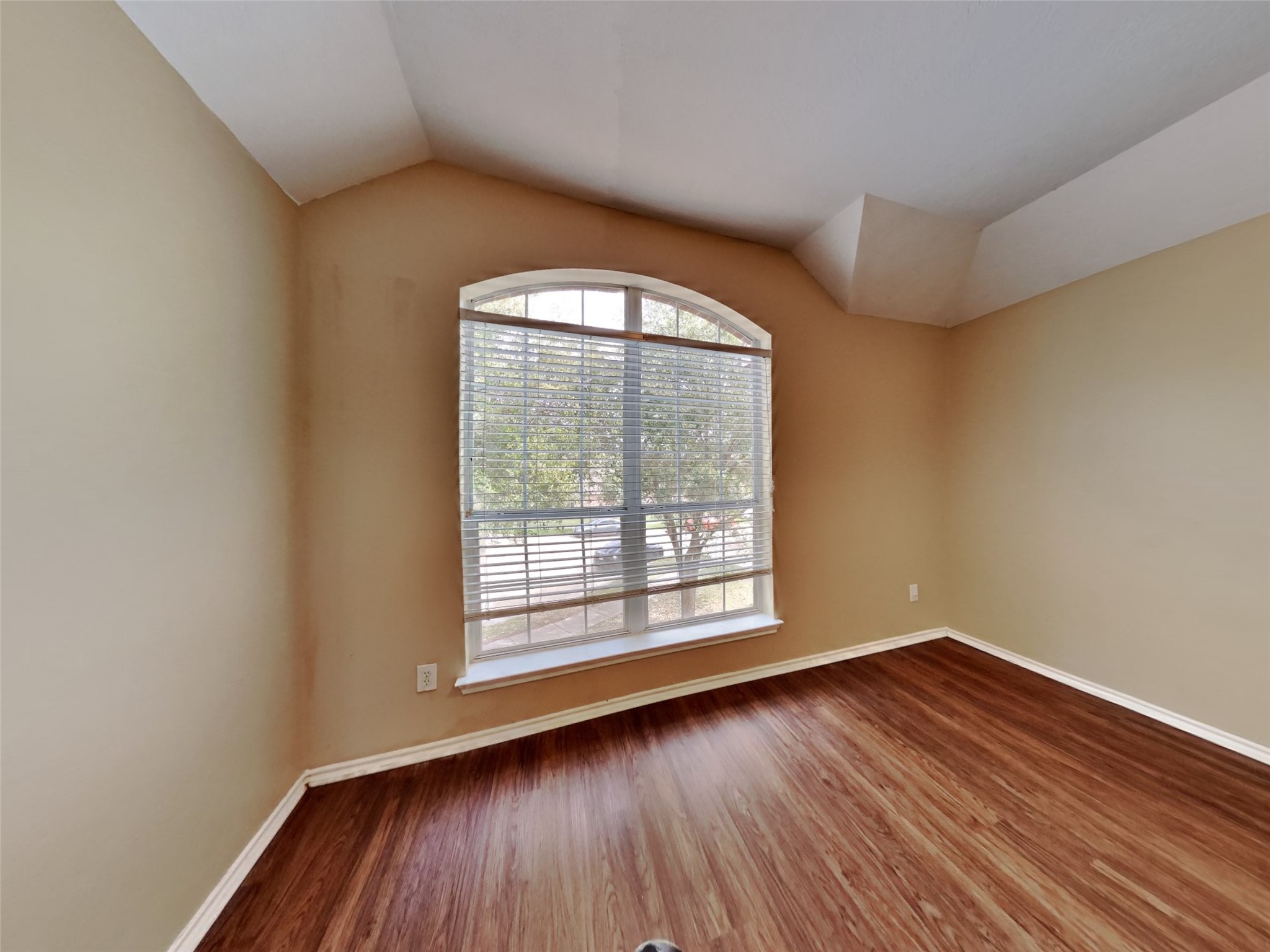 26004 Castle Meadow Lane Property Photo 14