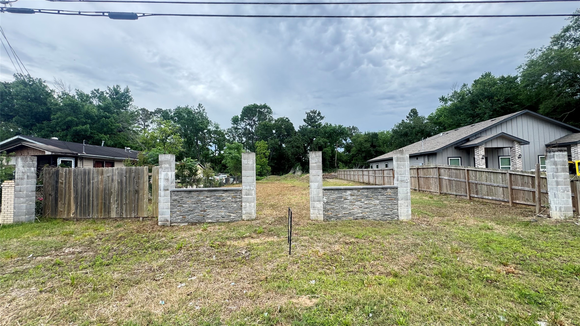 9016 Sherburne Street Property Photo 15