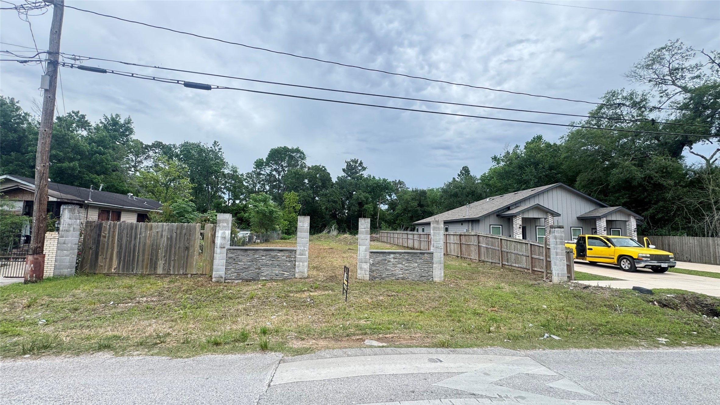 9016 Sherburne Street Property Photo 18