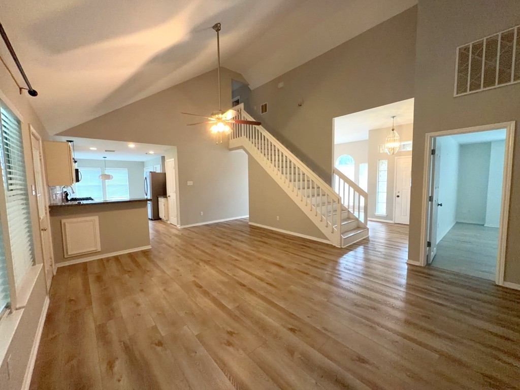 2106 Lexington Woods Drive Property Photo 2