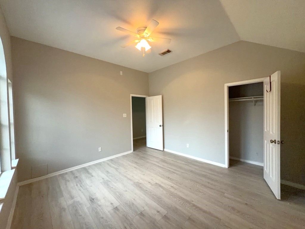 2106 Lexington Woods Drive Property Photo 8