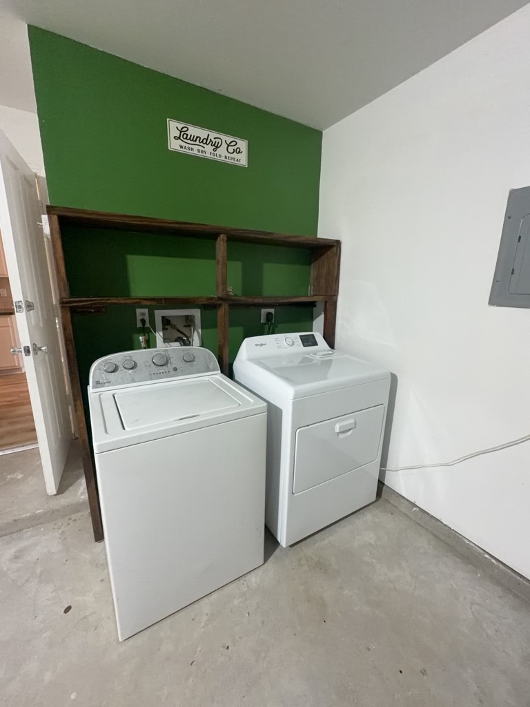 2106 Lexington Woods Drive Property Photo 16