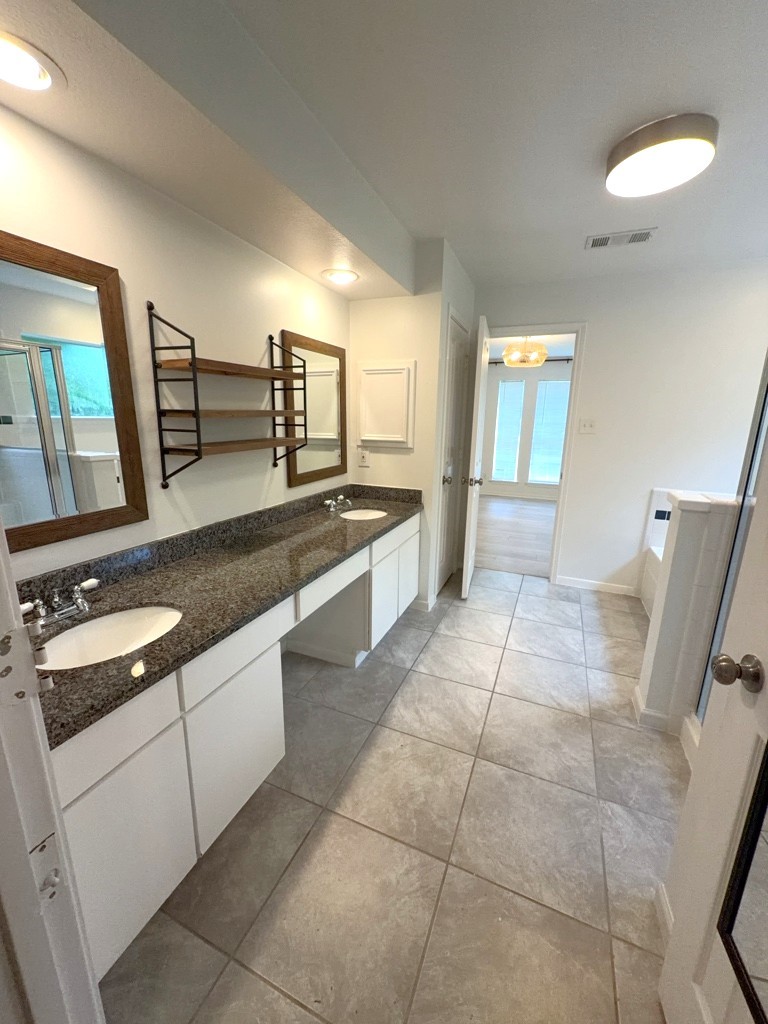 2106 Lexington Woods Drive Property Photo 17