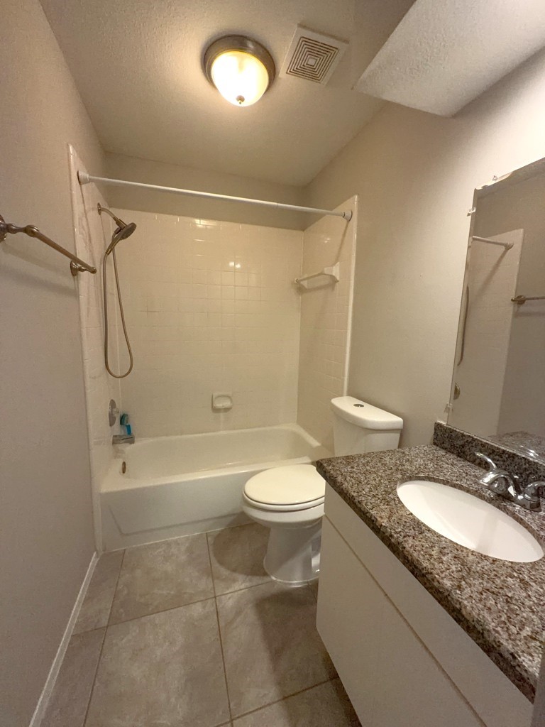 2106 Lexington Woods Drive Property Photo 19