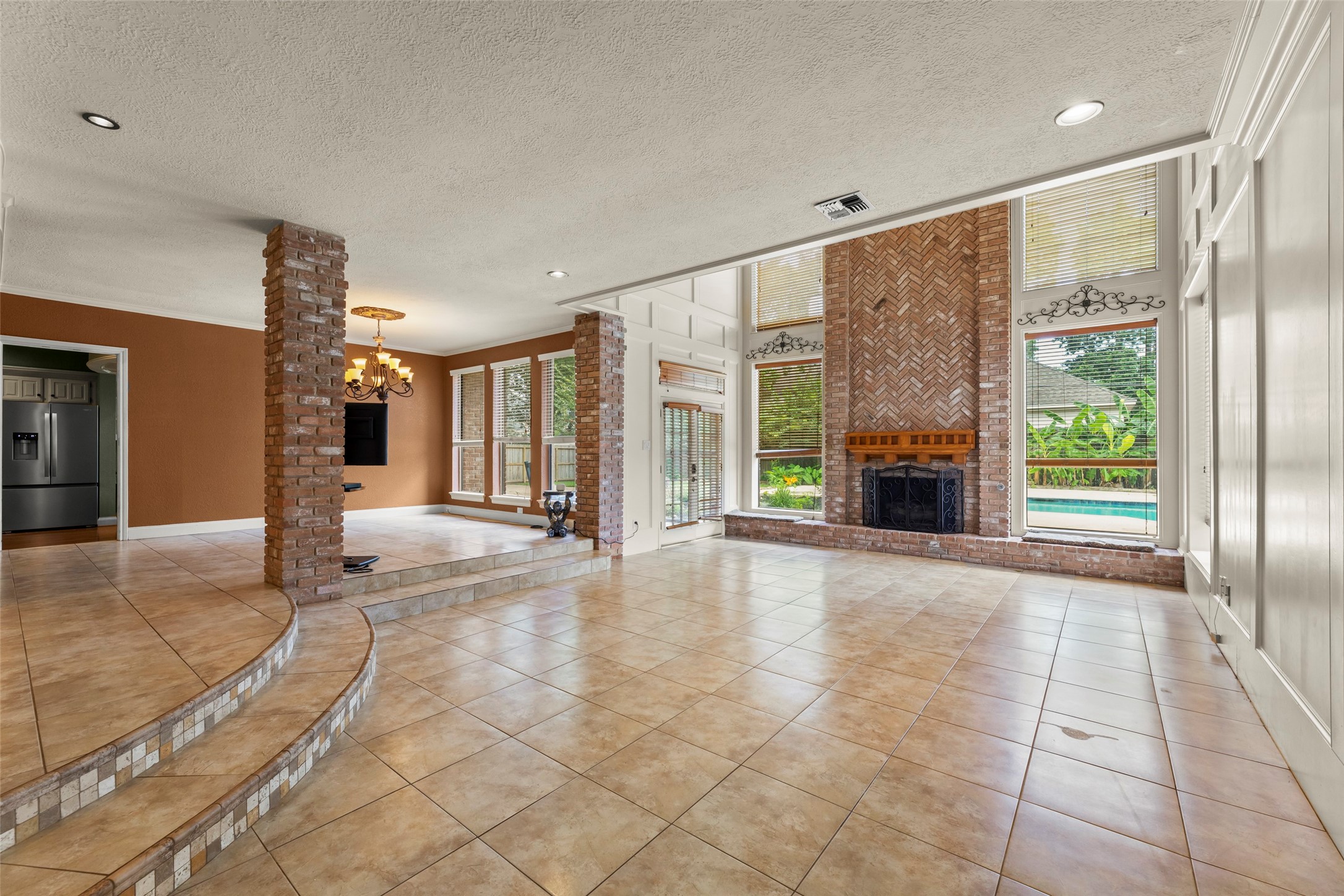 9714 Godstone Lane Property Photo 13