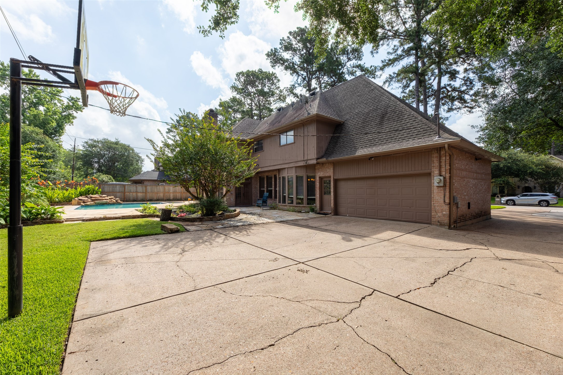 9714 Godstone Lane Property Photo 42