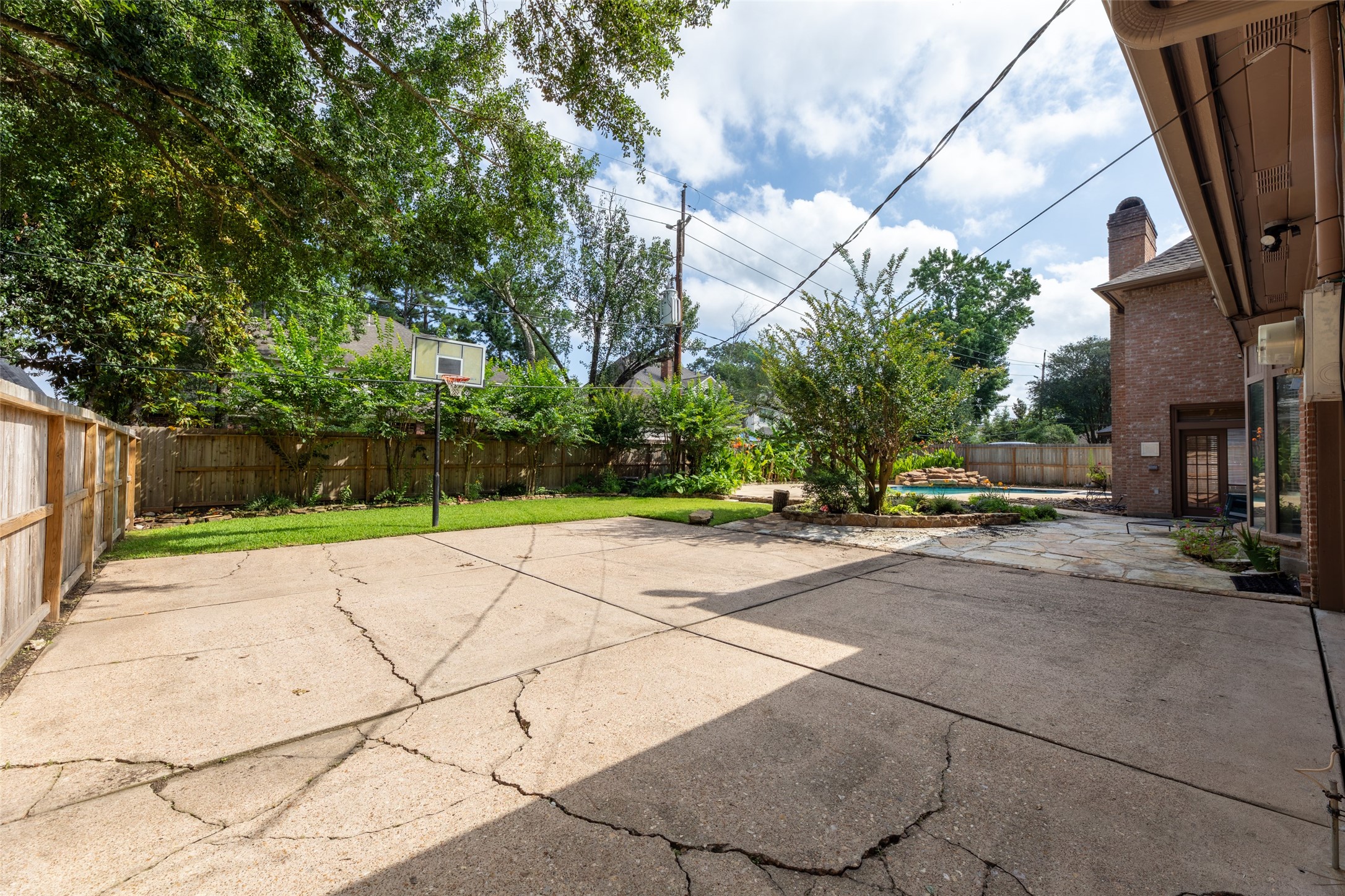 9714 Godstone Lane Property Photo 43