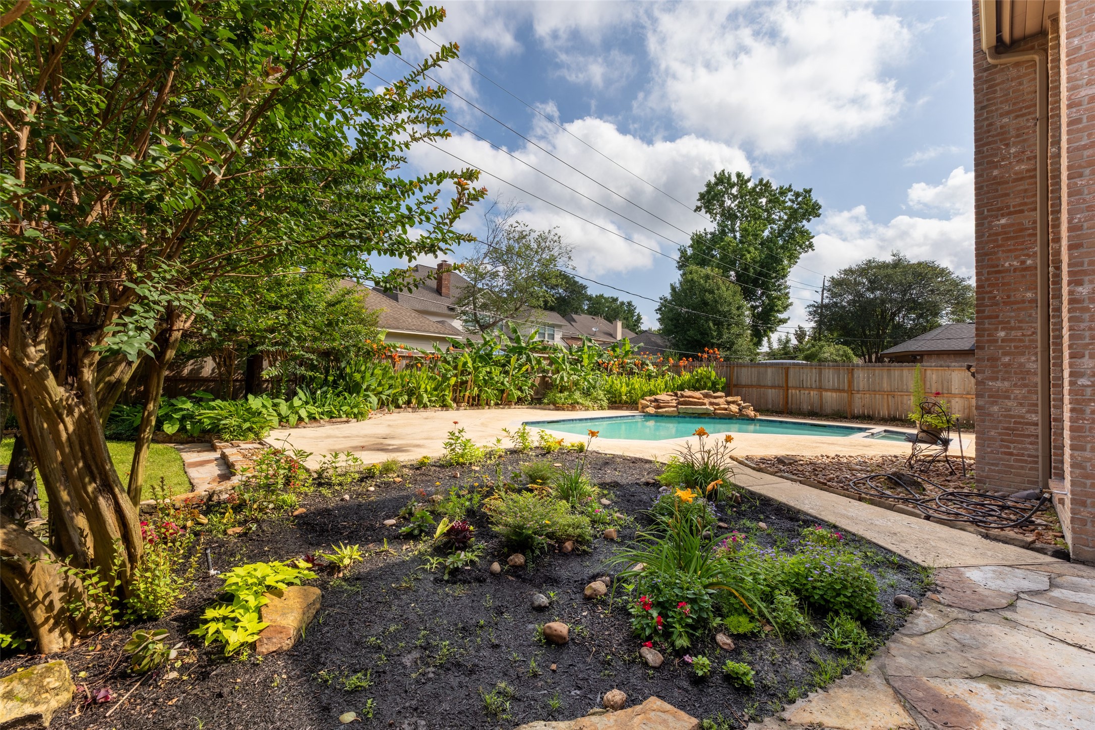 9714 Godstone Lane Property Photo 44