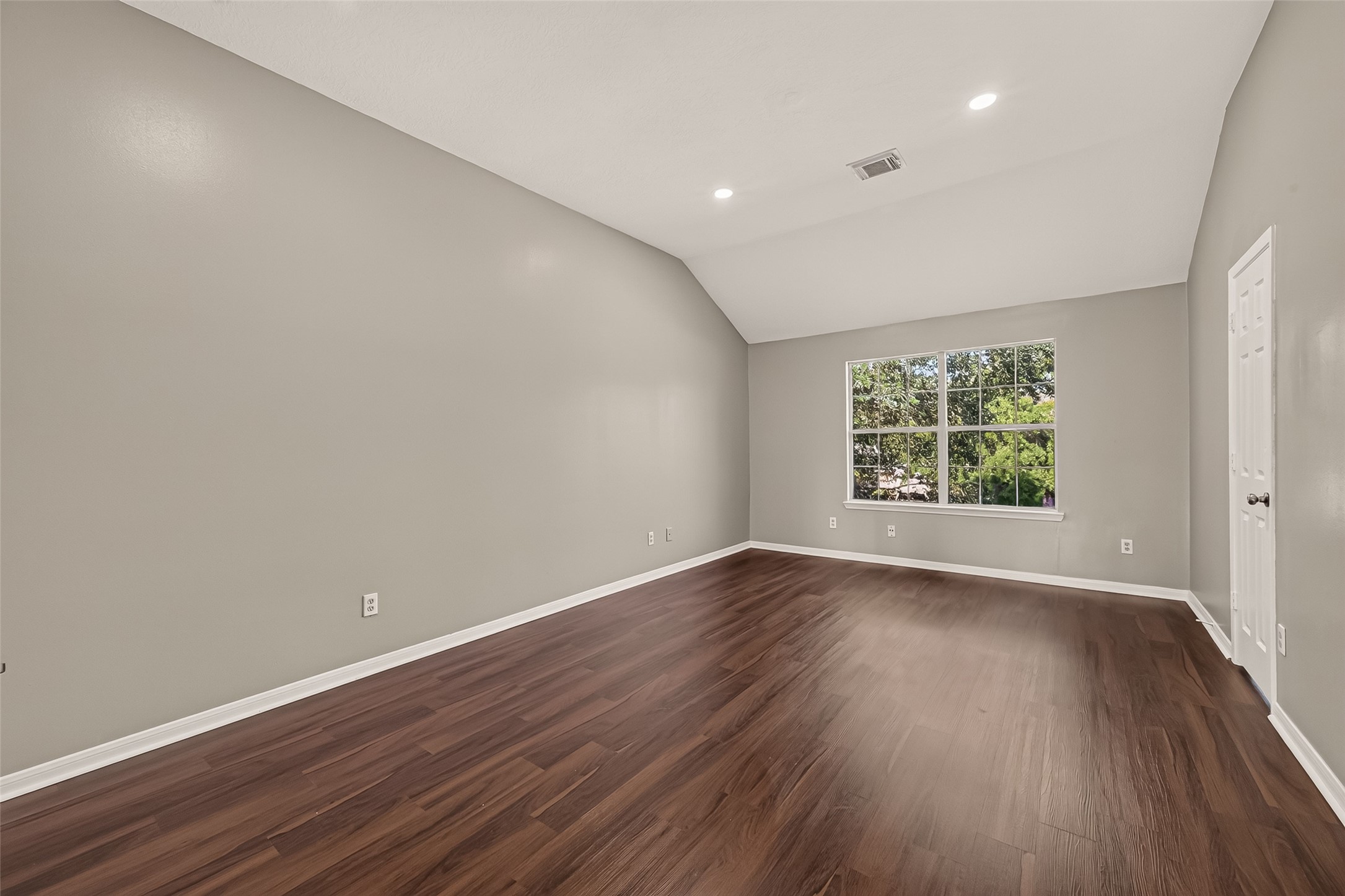 6542 Carly Park Way Property Photo 13