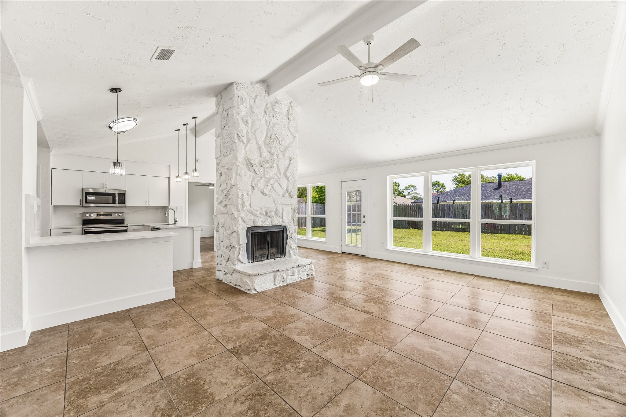 10111 Limewood Lane Property Photo 2