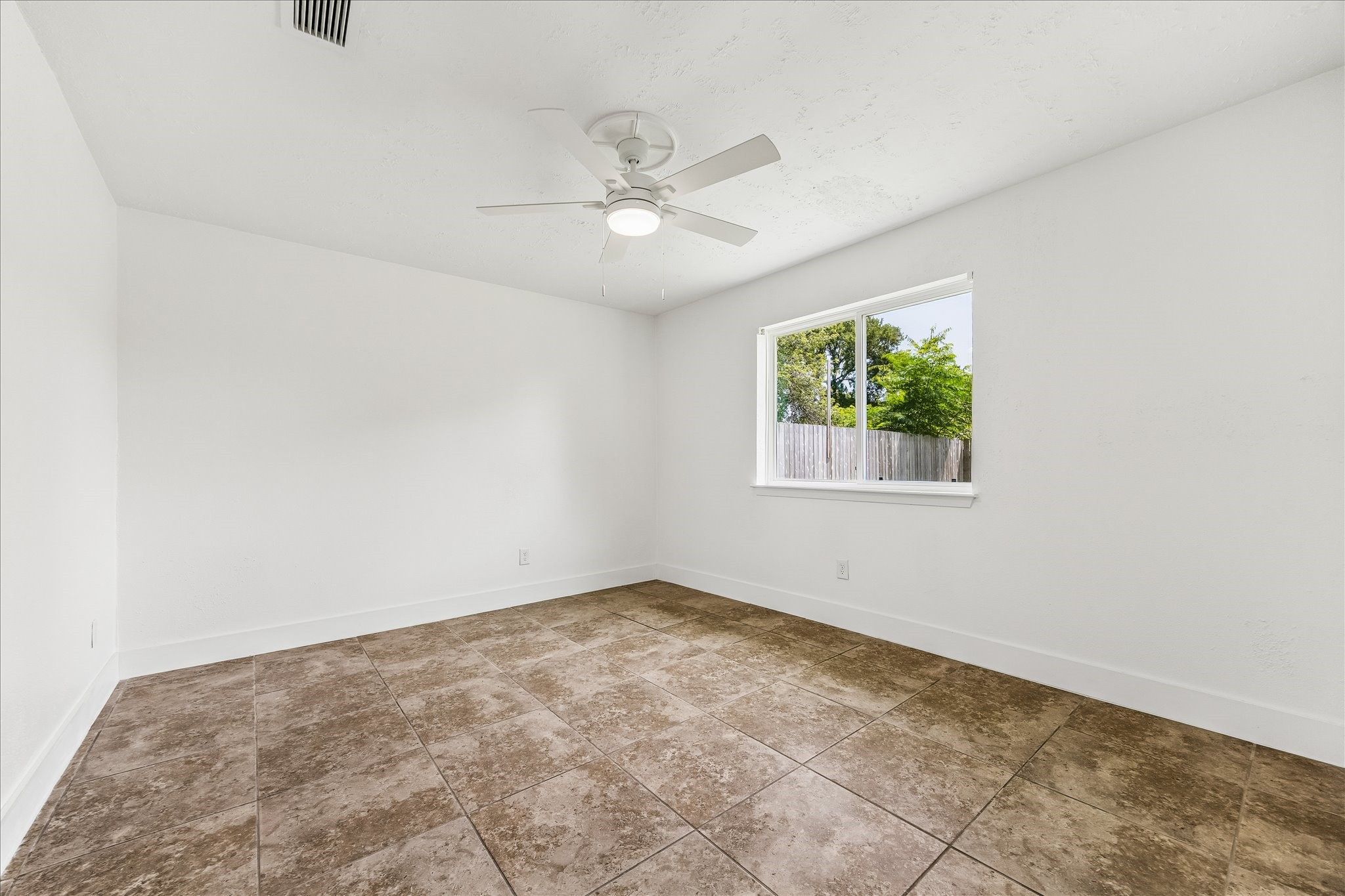 10111 Limewood Lane Property Photo 8