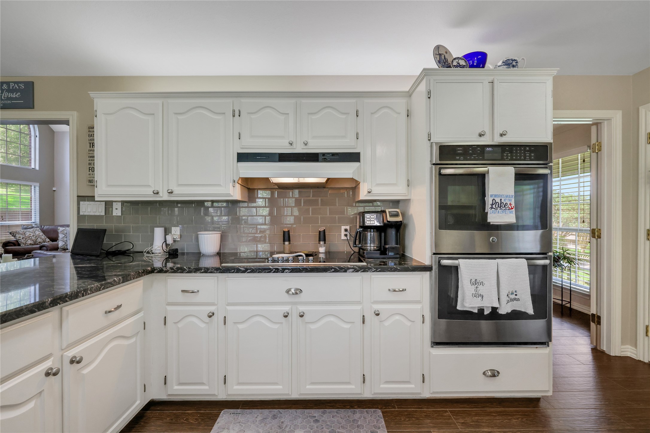 220 Lake Oaks Boulevard Property Photo 18