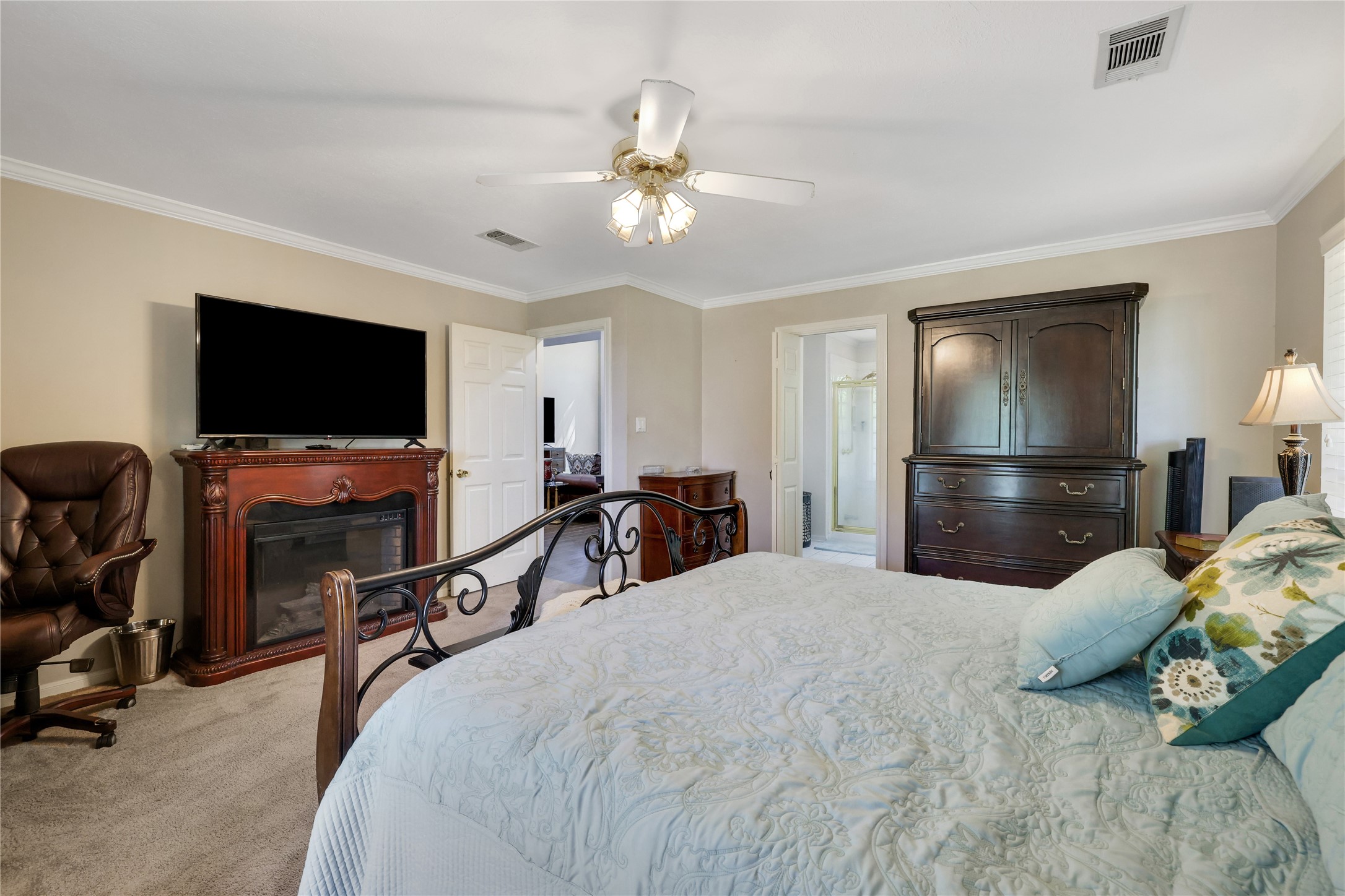 220 Lake Oaks Boulevard Property Photo 22