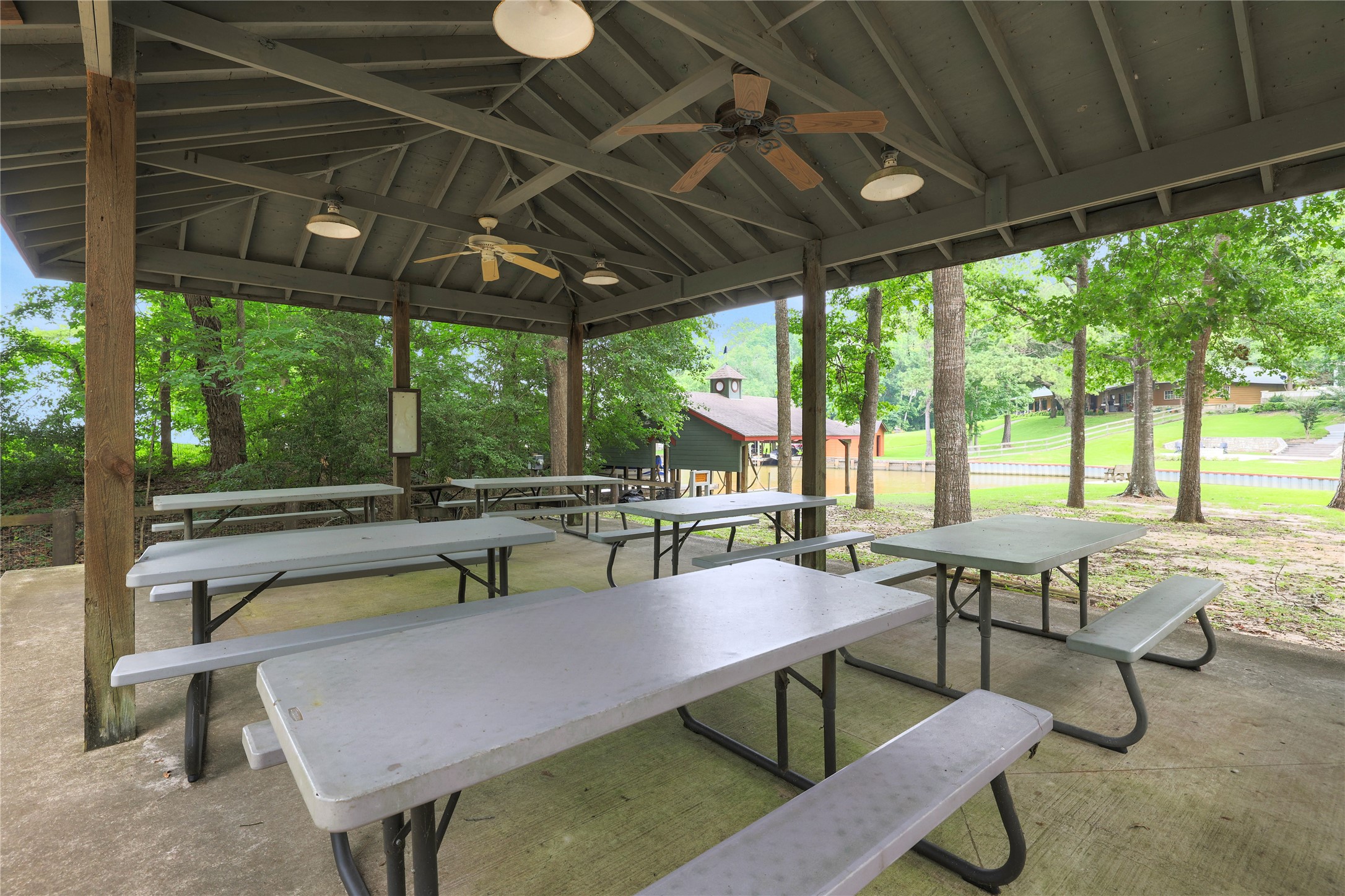 220 Lake Oaks Boulevard Property Photo 45