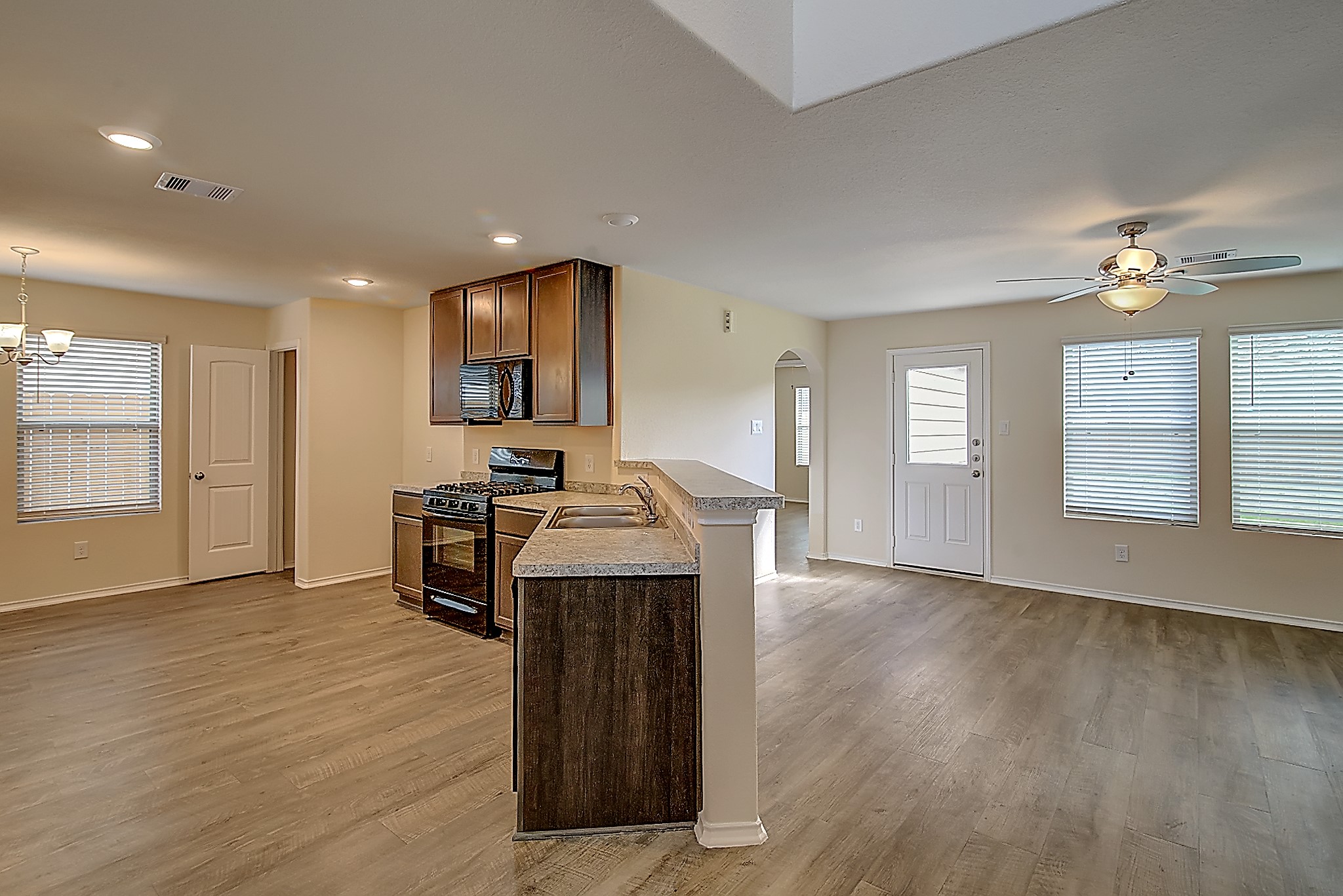 14636 Wheeler Drive Property Photo 3