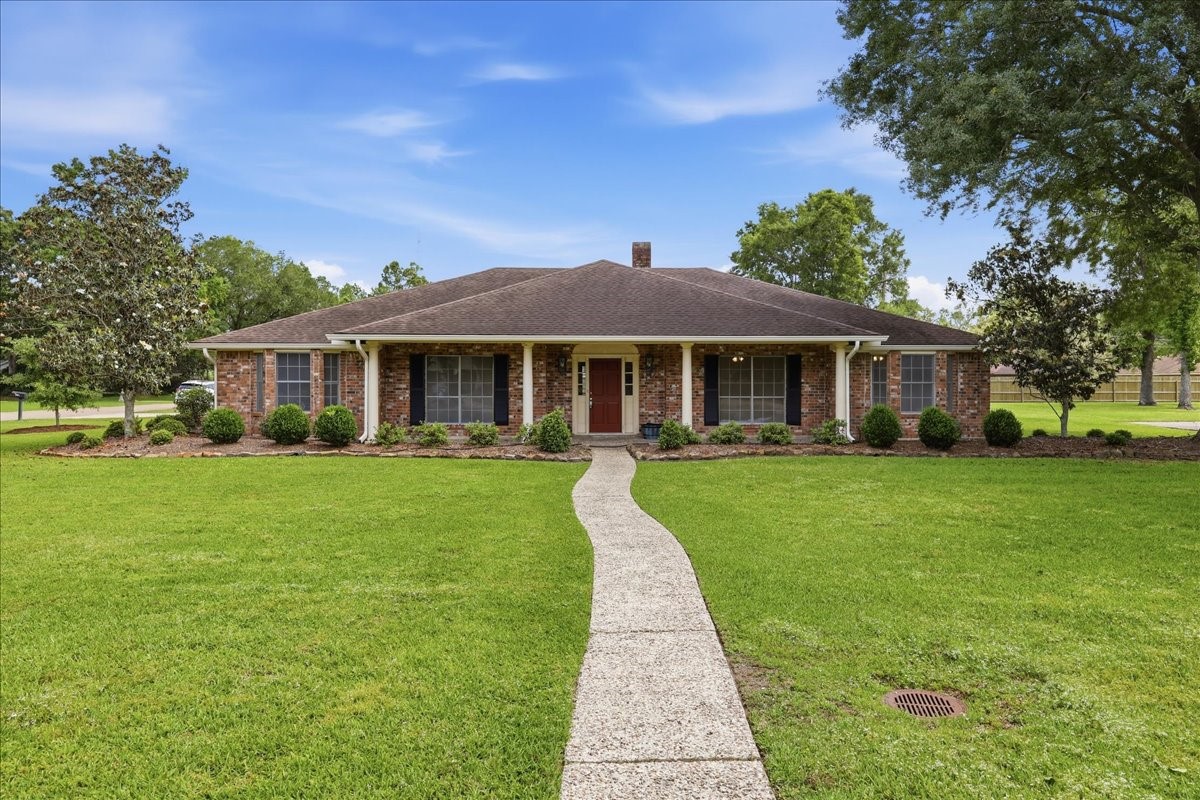 2201 Tall Oaks Drive Property Photo 1