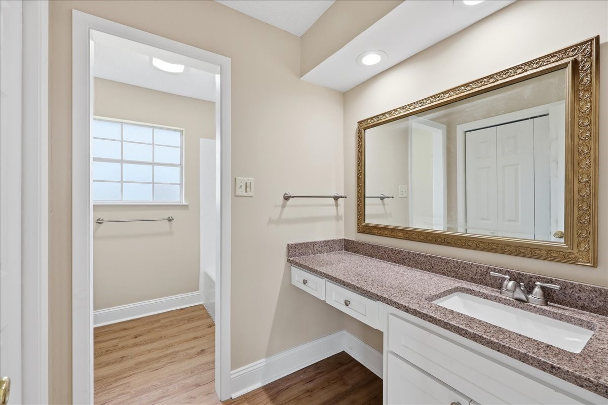 2201 Tall Oaks Drive Property Photo 17